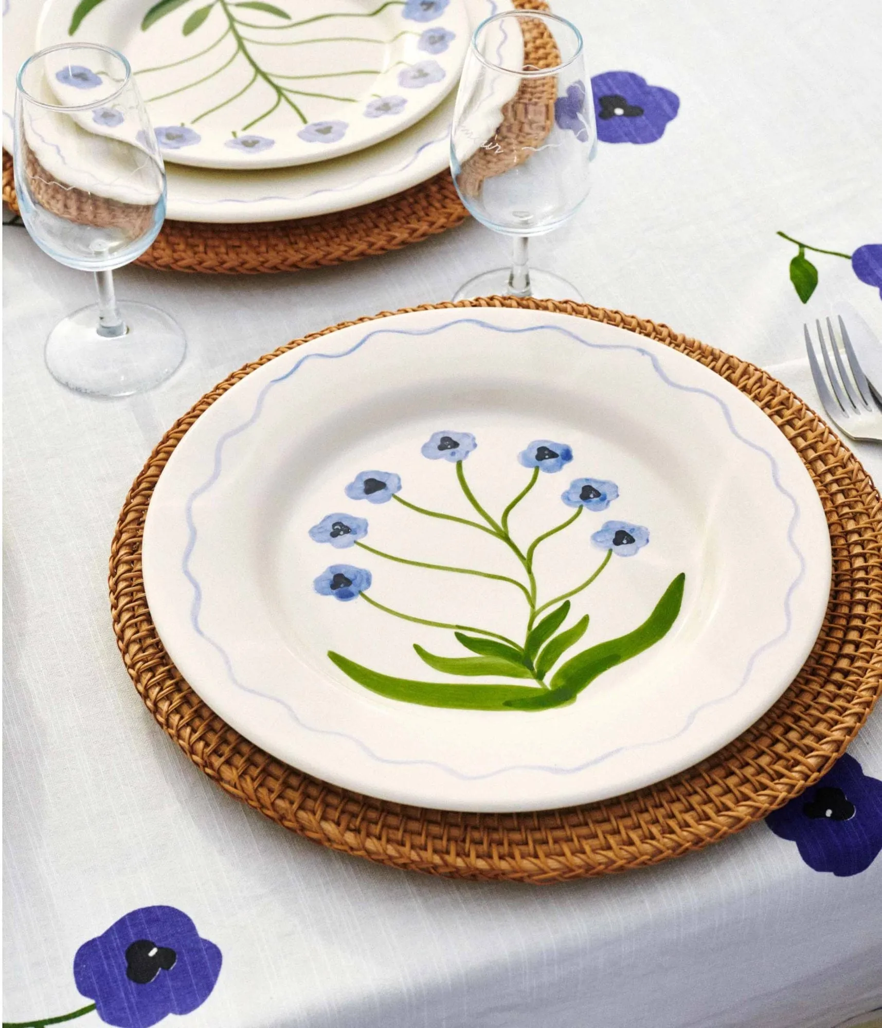 Madelen Möllard Pansy talerz, Blue, 28 cm Pick a Poppy