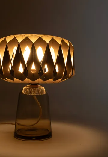 Signature 25 lampa stołowa - Amber-brzoza, Ø28×34 cm - Pilke