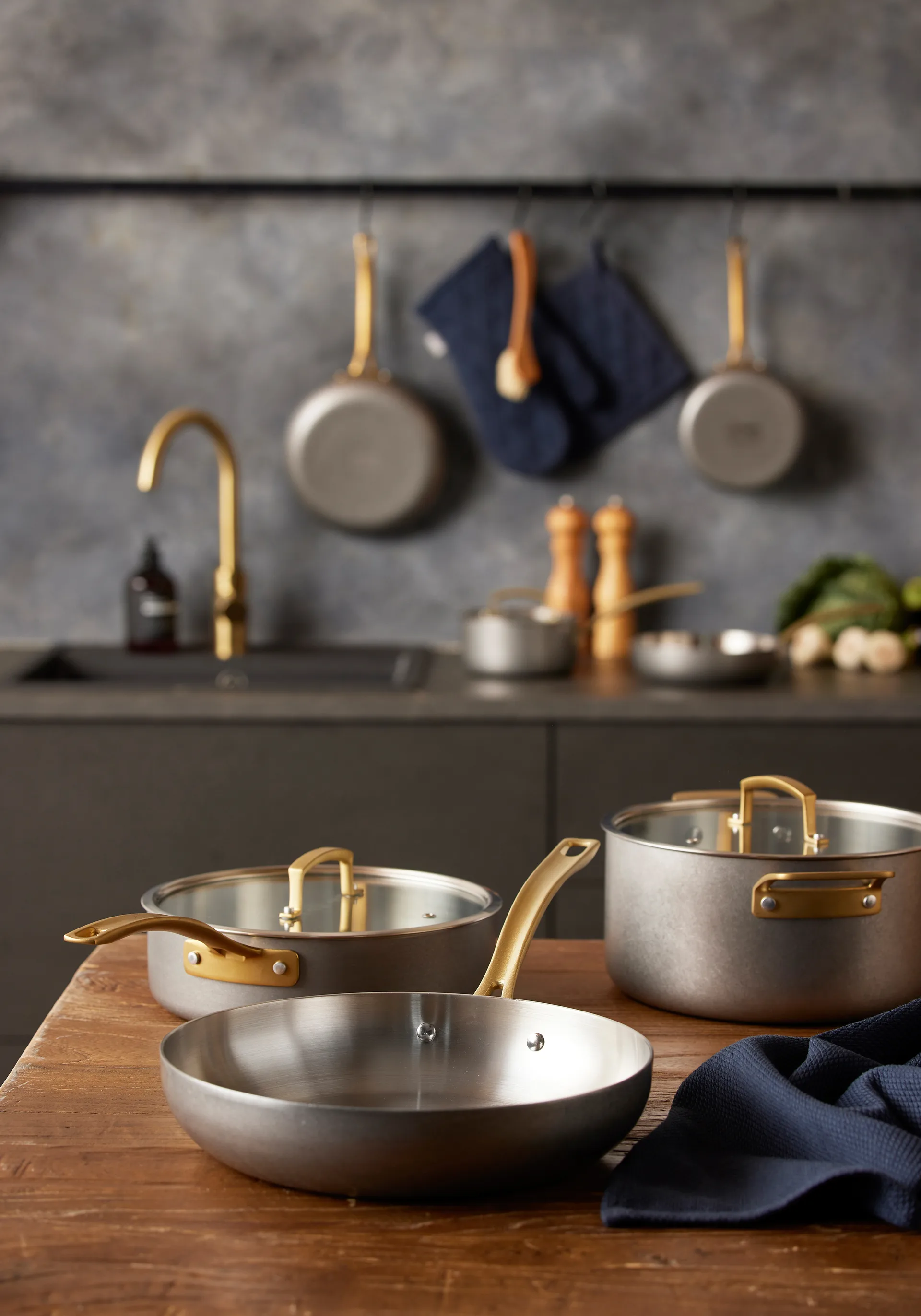 Głęboka patelnia Durance z przykrywką Ø24 cm, Stal nierdzewna Pillivuyt