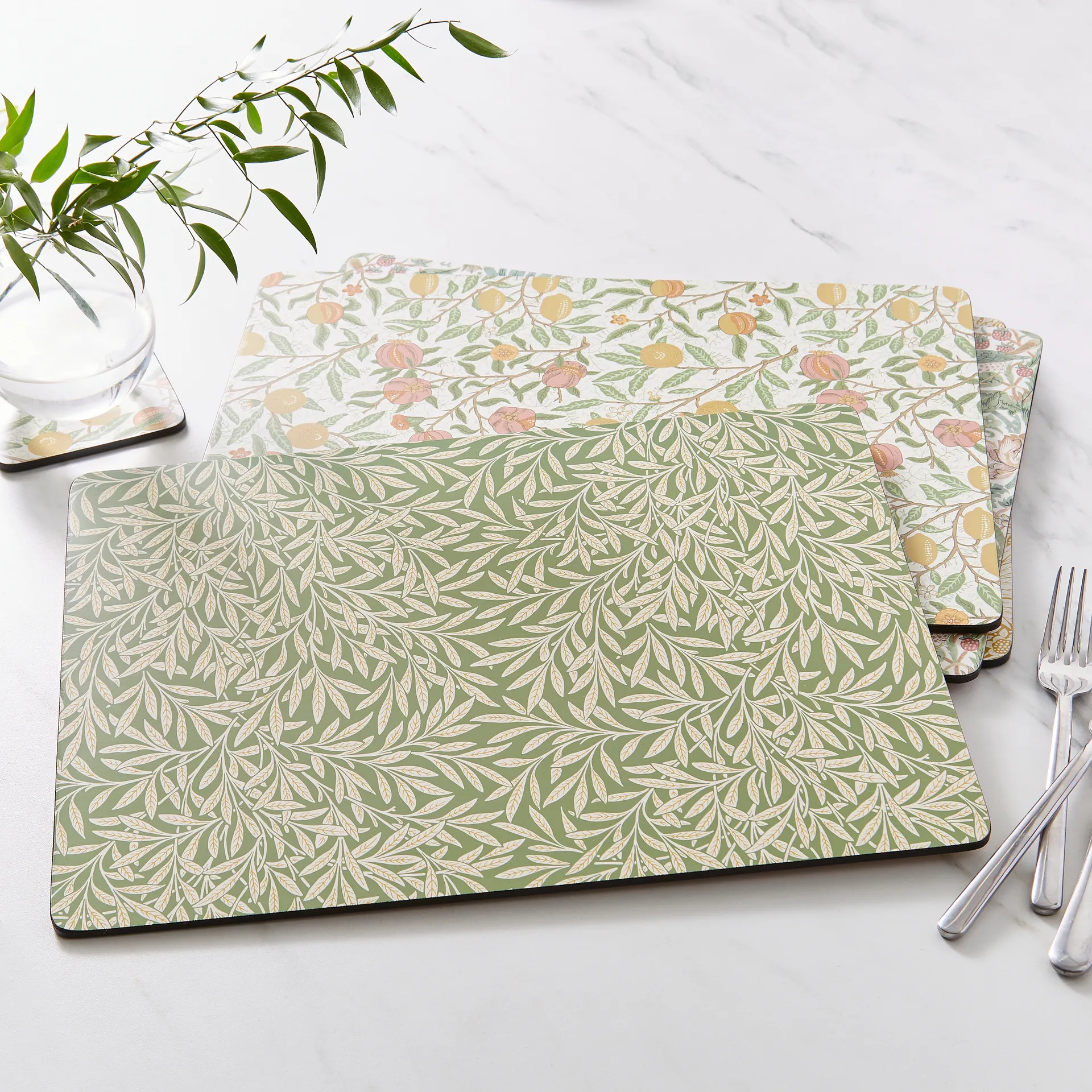 podkładki stołowe Morris & Co Simpley mixed 4 części, Fruit, Willow, Strawberry Thief, Marigold Pimpernel