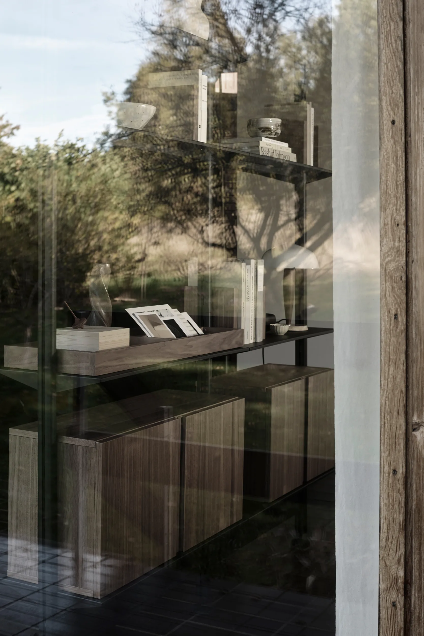 System półek Pira G2 F C A Black/Walnut 240–247 cm Pira