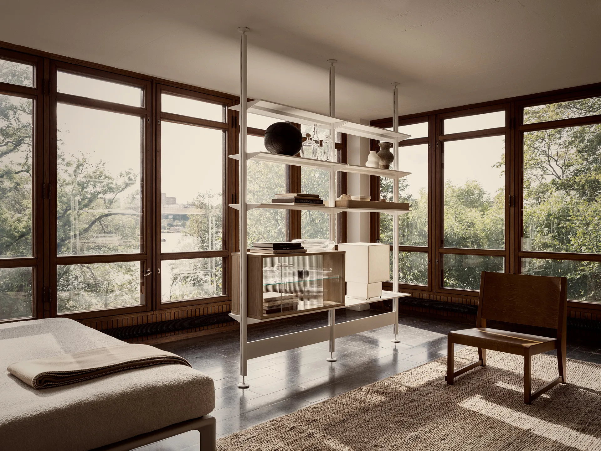 Witryna Pira, Dąb wybielany – szkło ryflowane, 70x31 cm, 4 drzwi Pira