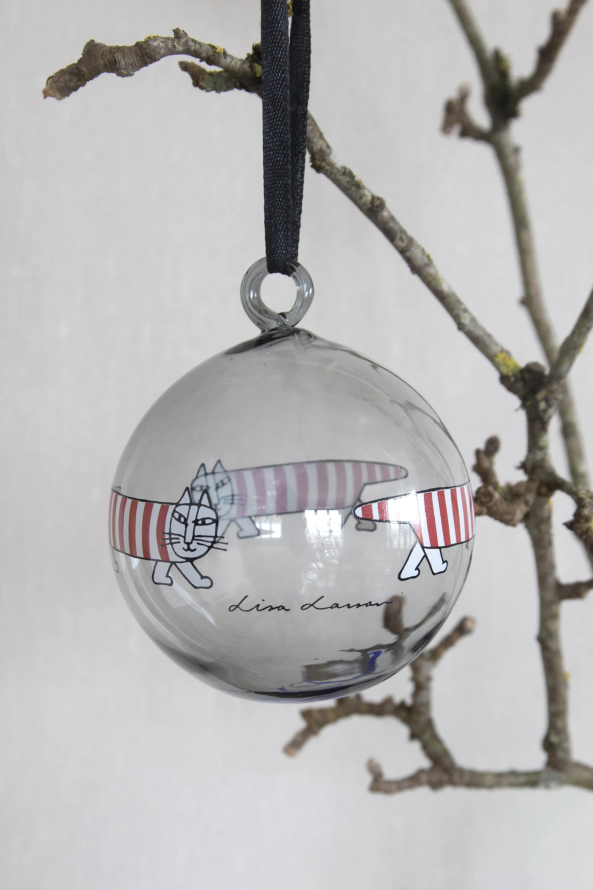 Bombka świąteczna Lisa Larson Mikey, Silver-red-white Pluto Design