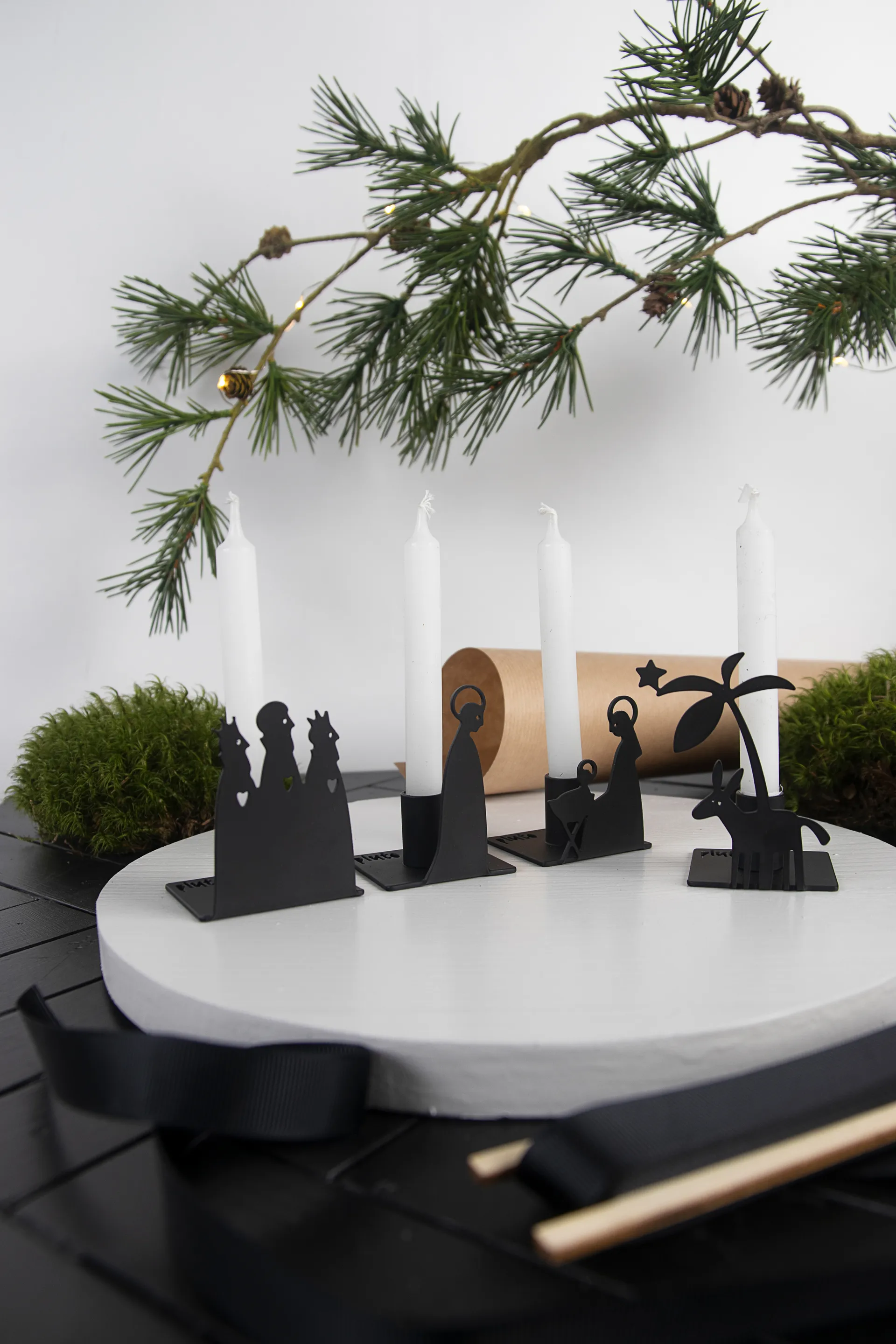 Świecznik adwentowy Szopka - metal, Mały Pluto Design