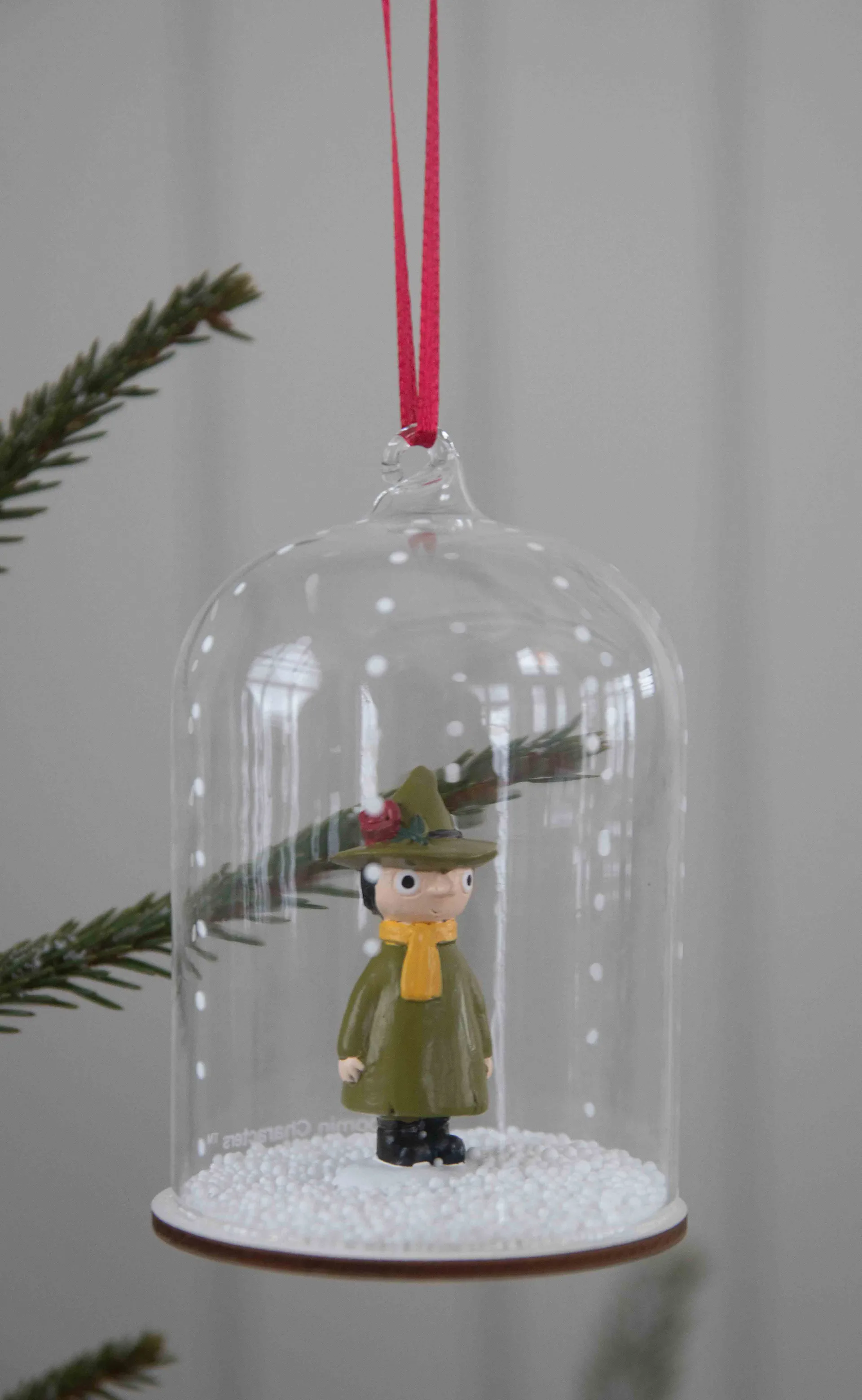 Zawieszka świąteczna Muminki - kula śnieżna, Włóczykij Pluto Design