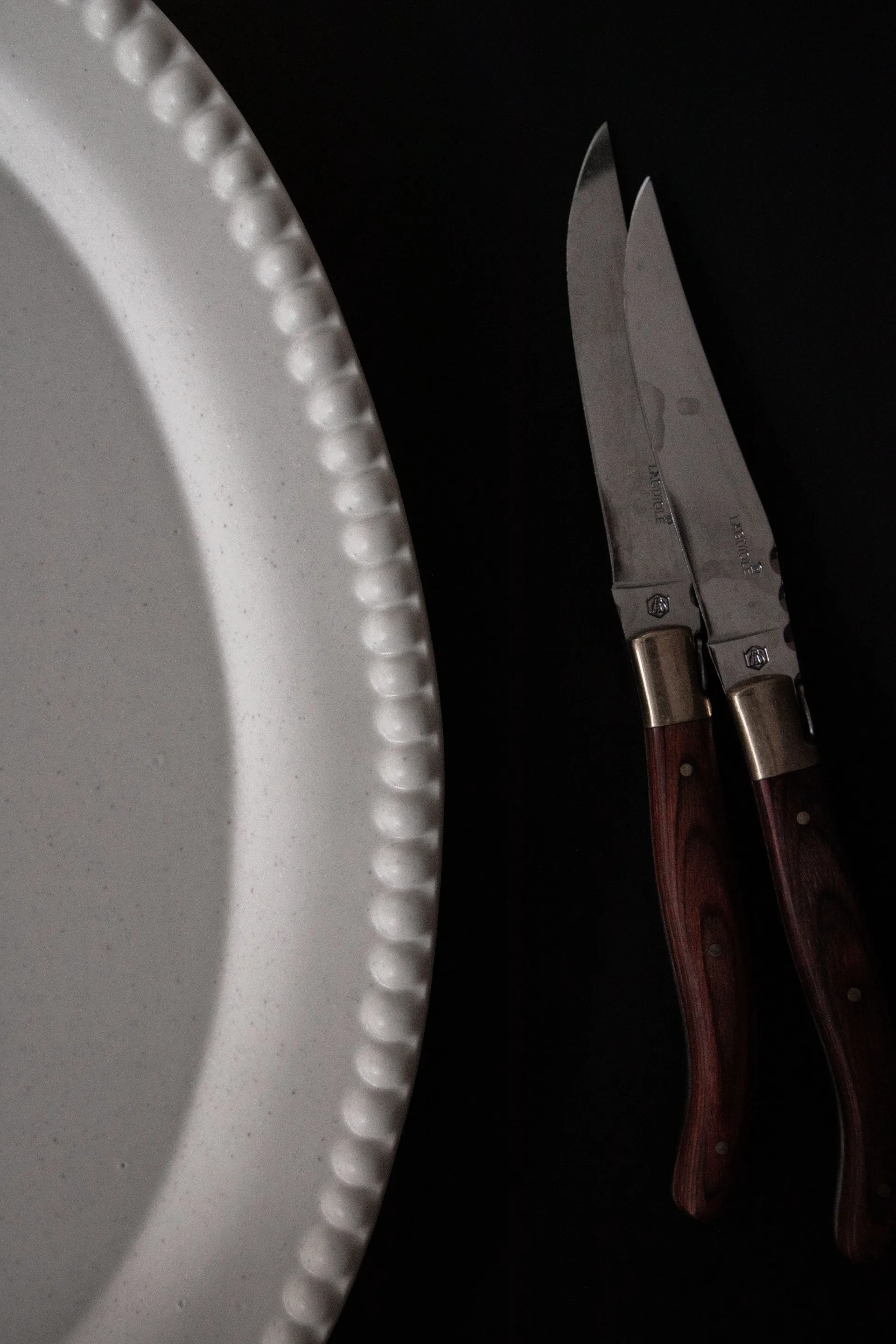 Daria talerz do serwowania 35 cm kamionka, Cotton white PotteryJo