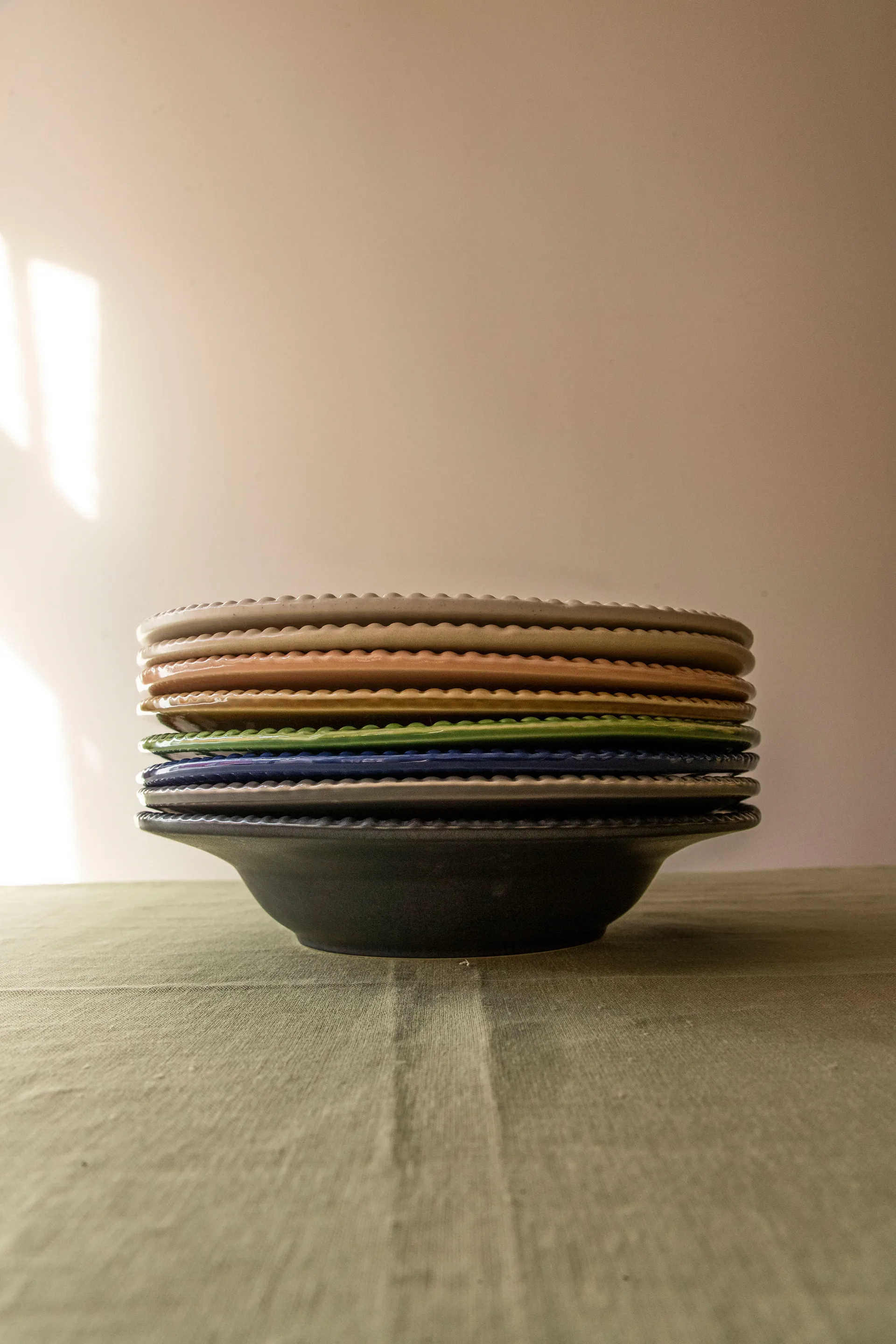 Talerz do makaronu Daria Ø35 cm, Umbra PotteryJo