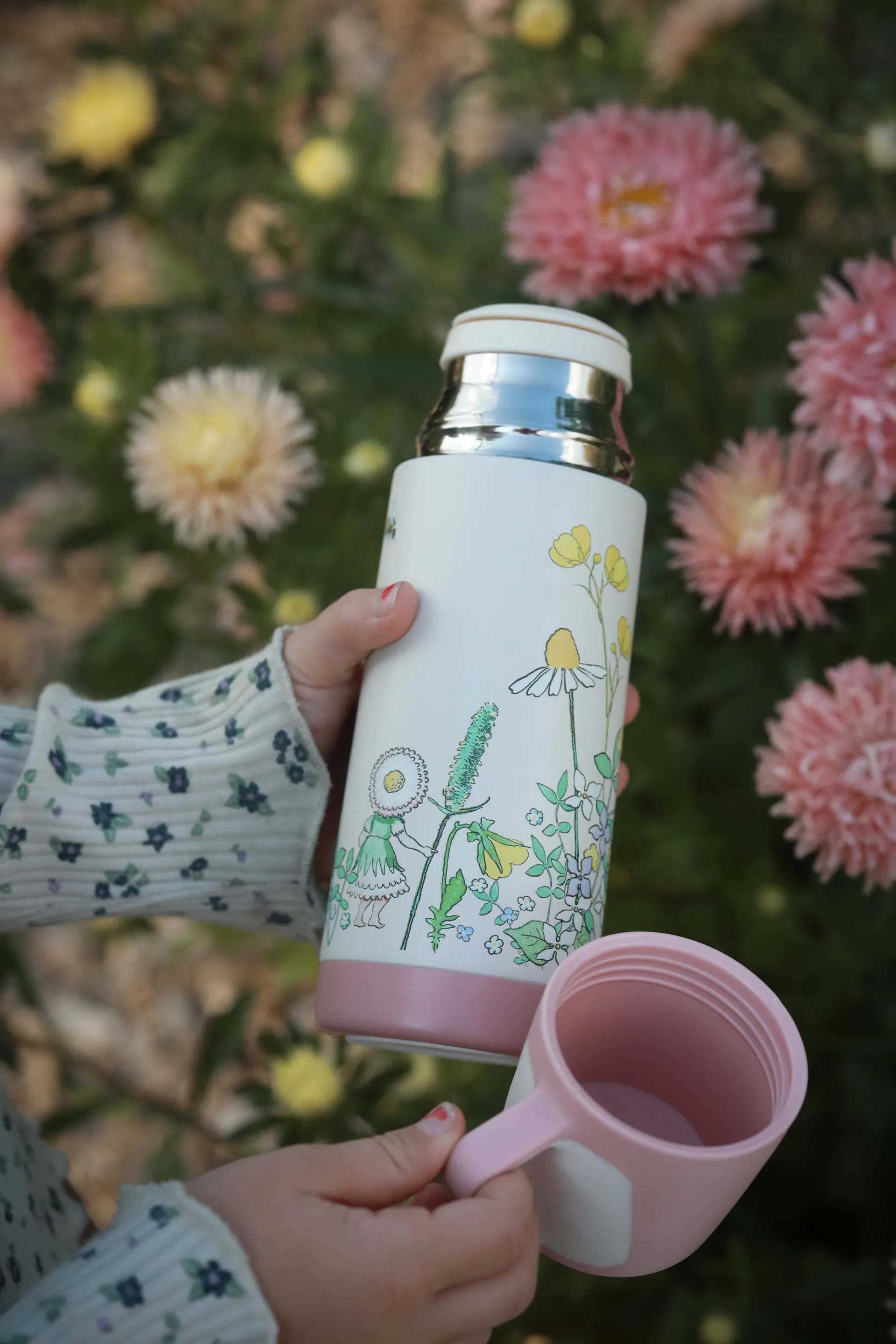 Elsa Beskow Blomsterfesten termos 350 ml, Biały Rätt Start