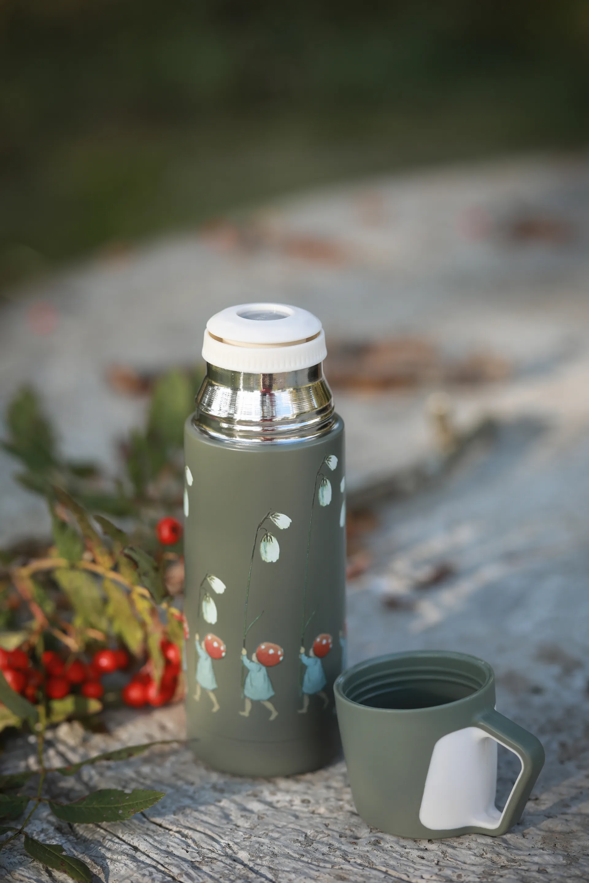 Elsa Beskow Tomtebobarnen termos 350 ml, Zielony Rätt Start
