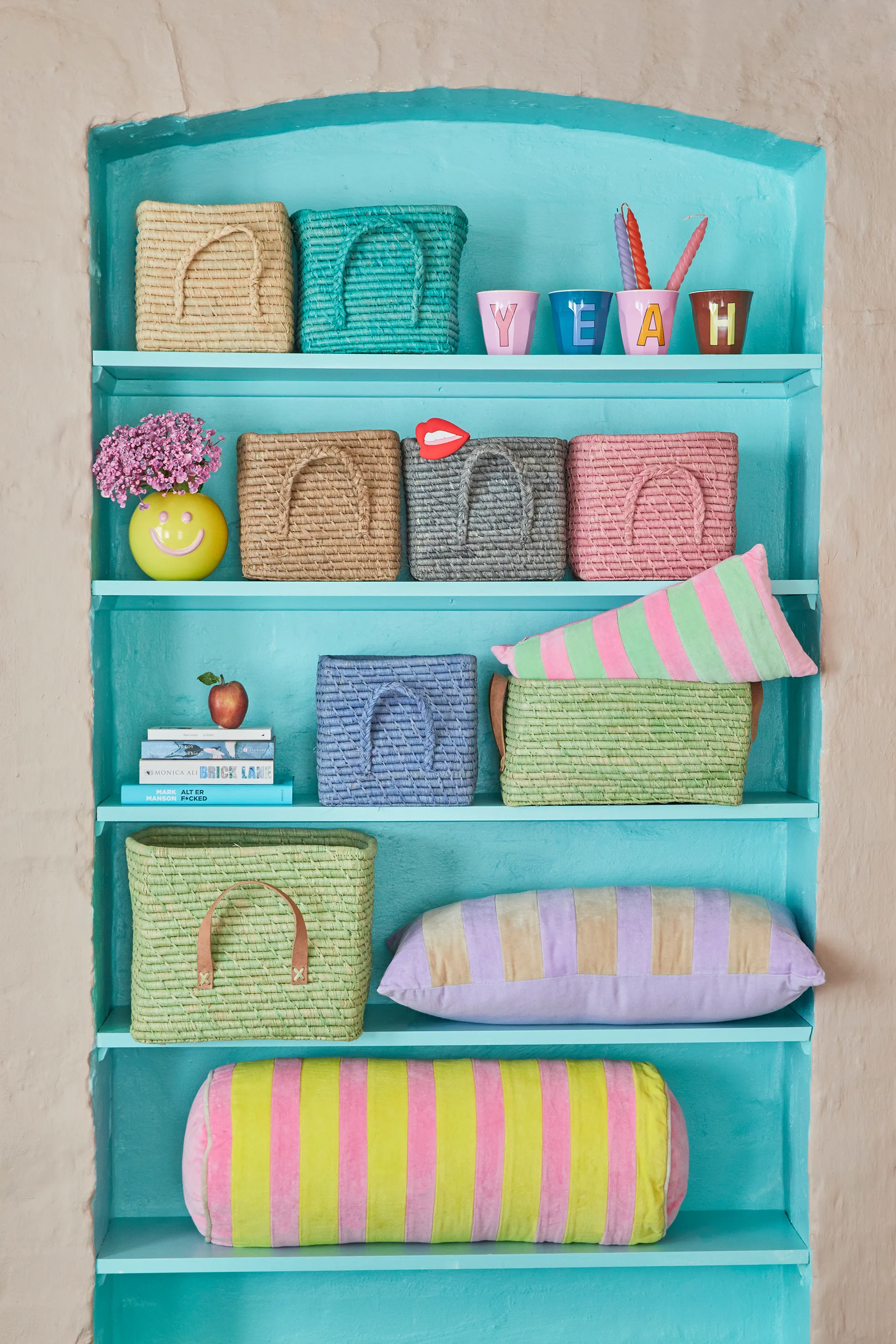 Koszyk z rafii z uchwytem Rice 20x20 cm, Soft pink RICE