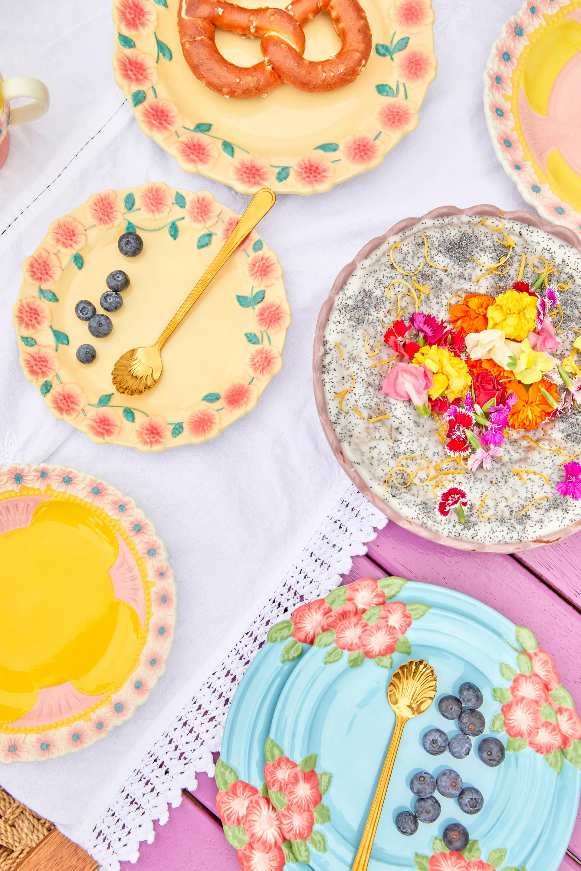 Talerz ceramiczny Rice Embossed Flower Ø25,5 cm, Mint RICE