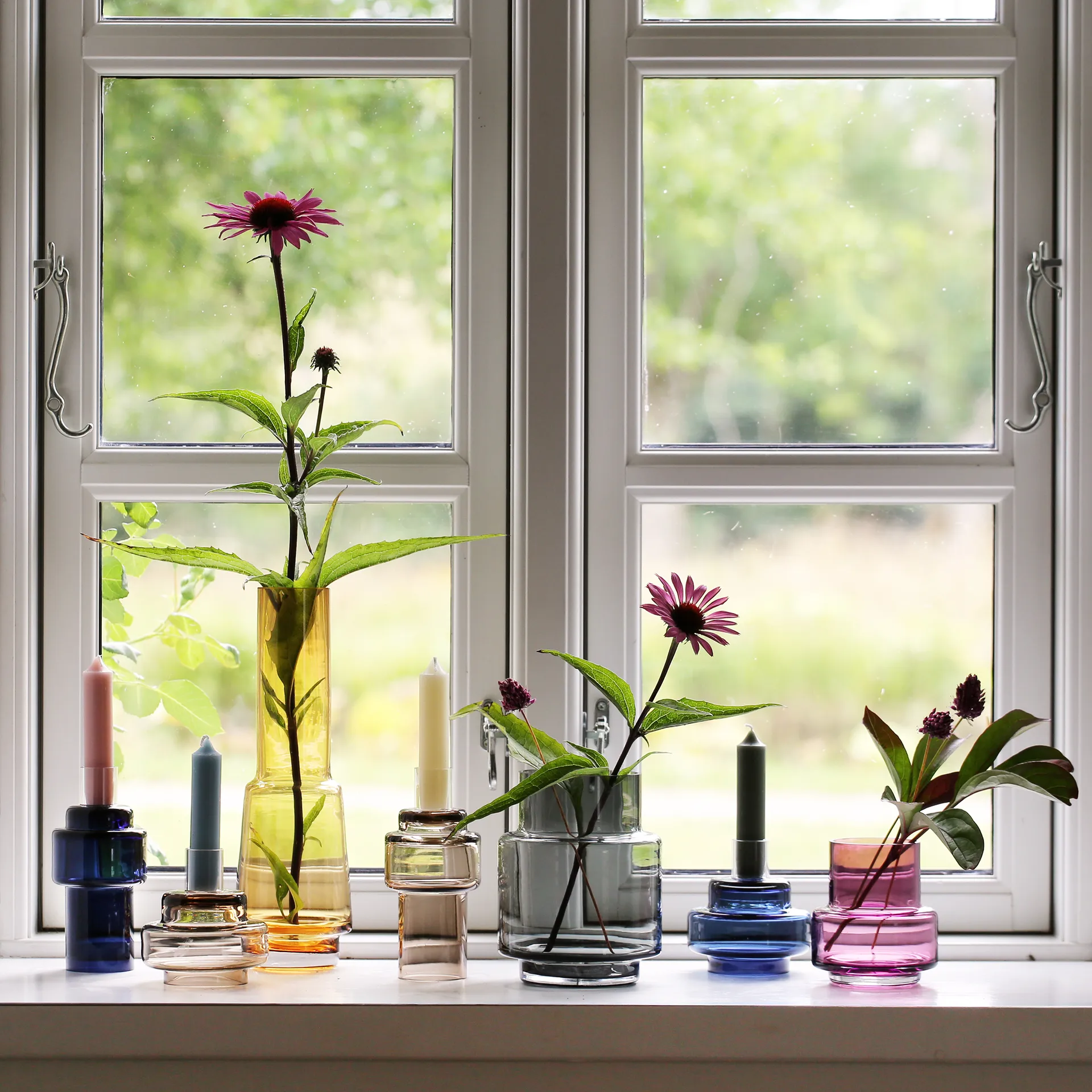 Szklany świecznik nr 55, Indigo blue Ro Collection