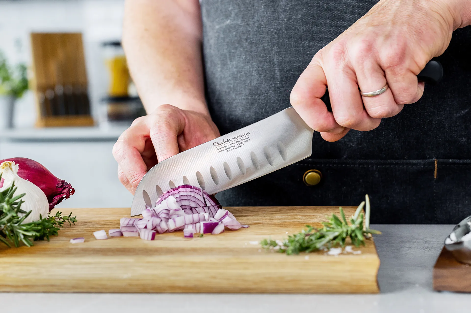 Nóż santoku Robert Welch Professional 17 cm, Stal nierdzewna Robert Welch