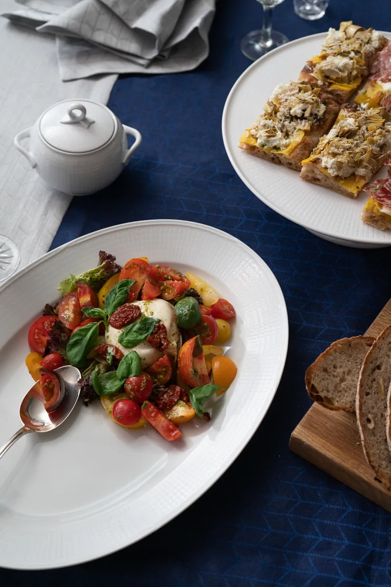 Patera na ciasto Swedish Grace 31 cm, Śnieg (biały) Rörstrand