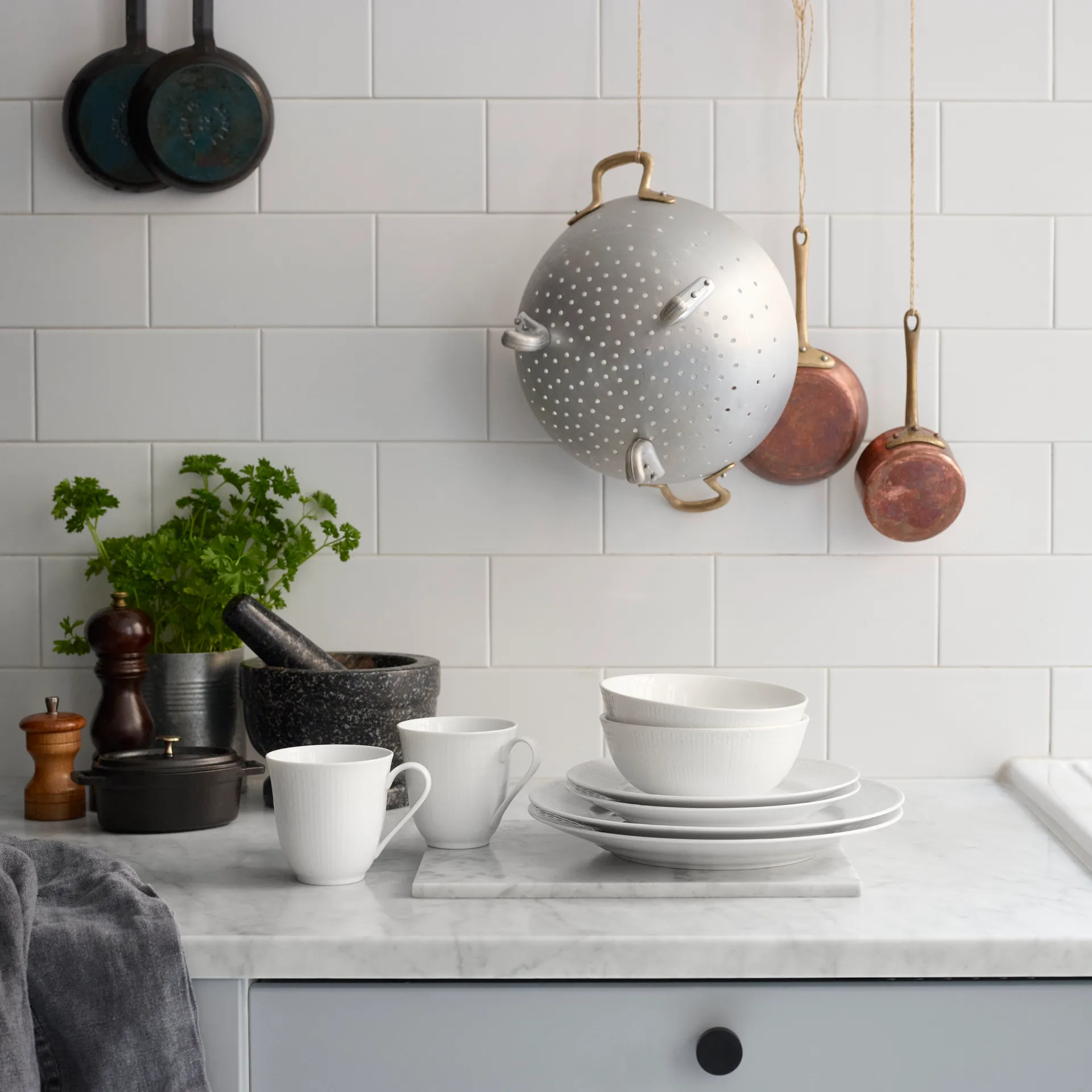 Talerz Swedish Grace Ø21 cm, Snow (biały) Rörstrand