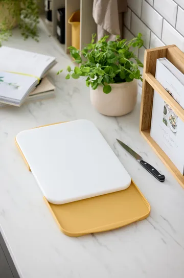 Deska do krojenia Separa z tackami - Curry, 39×26 cm - Rosti