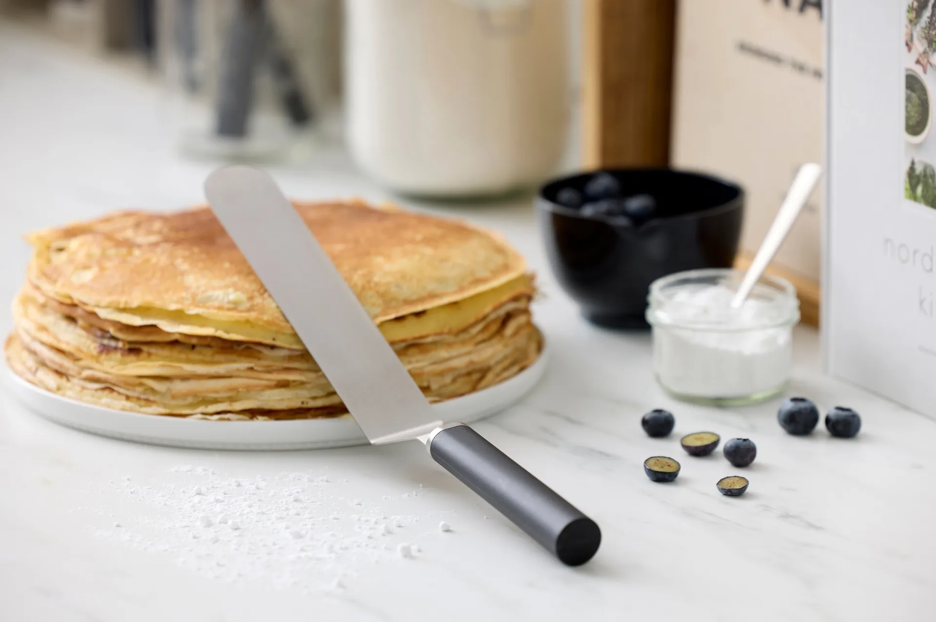 Emma nóż szpachlowy wąski stal 33 cm, Czarny Rosti