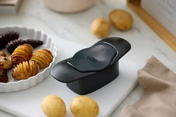 Klasyczna krajalnica do ziemniaków hasselback - Czarny - Rosti