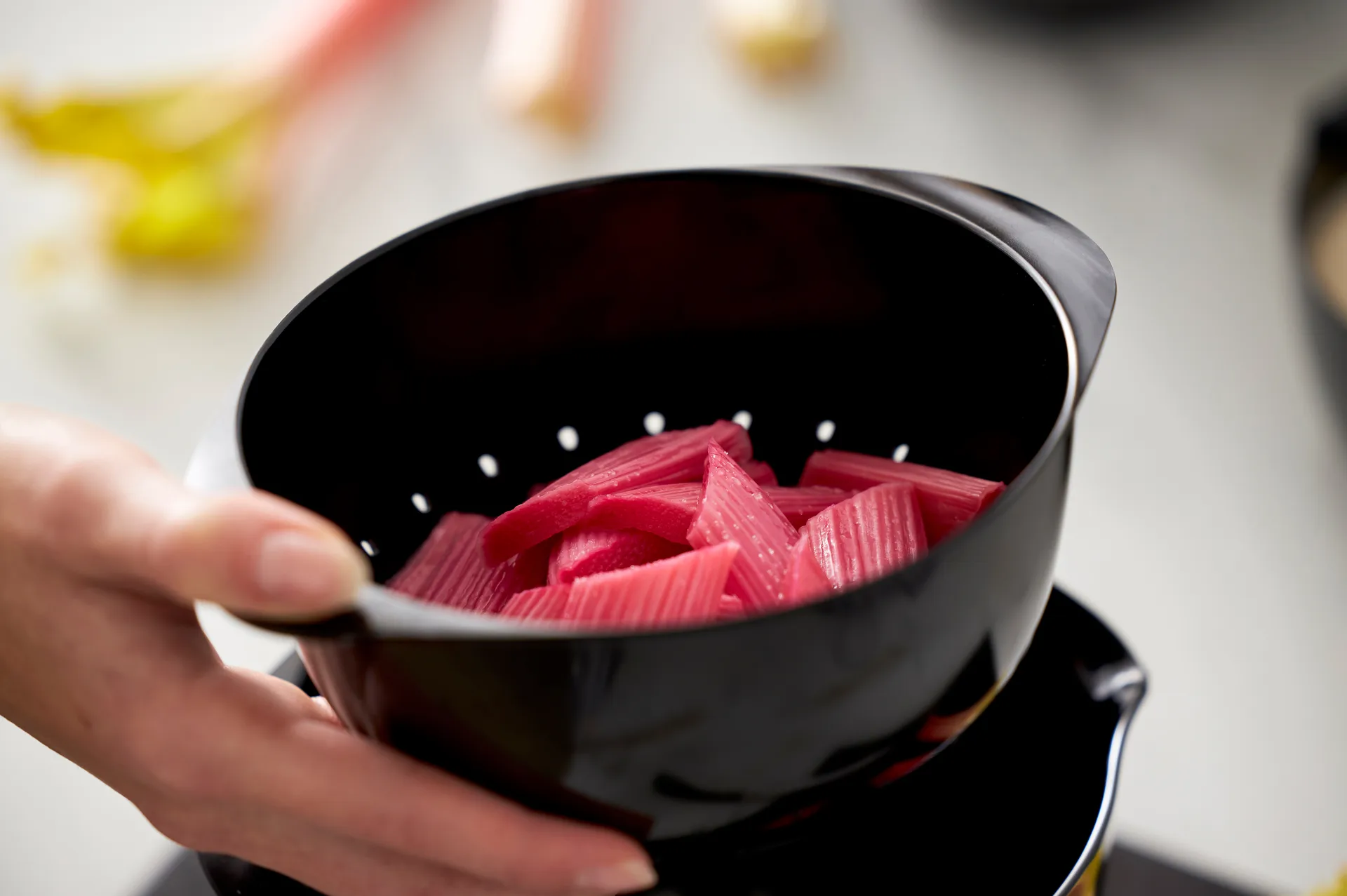 Margrethe durszlak do miski 1,5 l, Black Rosti