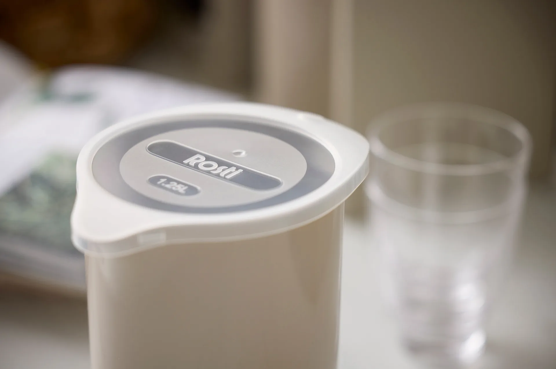 NEW dzbanek do miksowania Classic z pokrywką, Humus, 1,25 litra Rosti