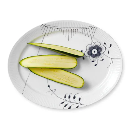 Black Fluted Mega ovalowy spodek, 33 cm Royal Copenhagen