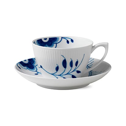 Blue Fluted Mega filiżanka do herbaty ze spodkiem - 28 cl - Royal Copenhagen