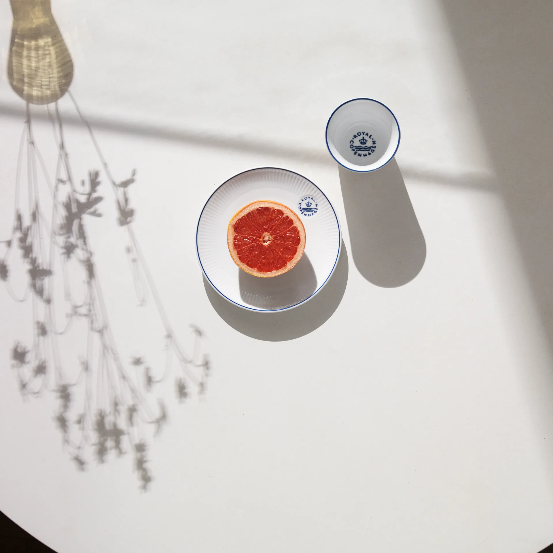 Blueline coupe talerz Ø19 cm, Biały-niebieski Royal Copenhagen