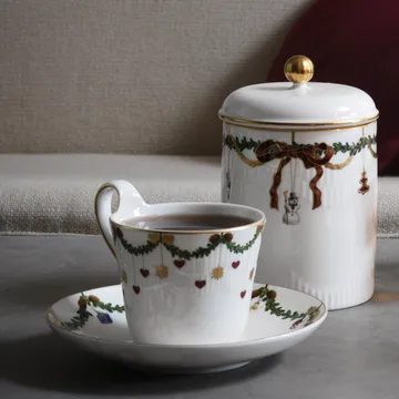 Filiżanka ze spodkiem Star Fluted Christmas - 24 cl - wysoki uchwyt - Royal Copenhagen