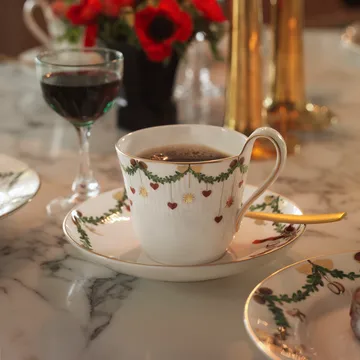 Filiżanka ze spodkiem Star Fluted Christmas - 24 cl - wysoki uchwyt - Royal Copenhagen