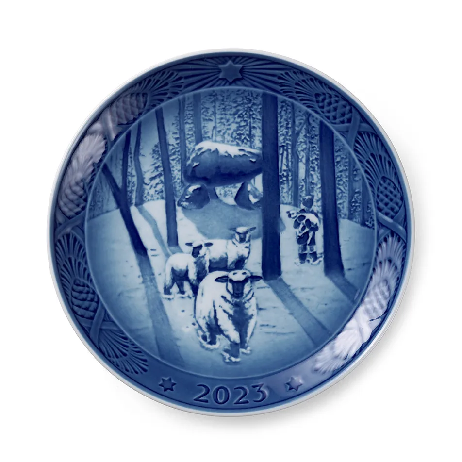 Royal Copenhagen Collectibles talerz świąteczny 2023, Świąteczny czas w lesie Ø18 cm Royal Copenhagen