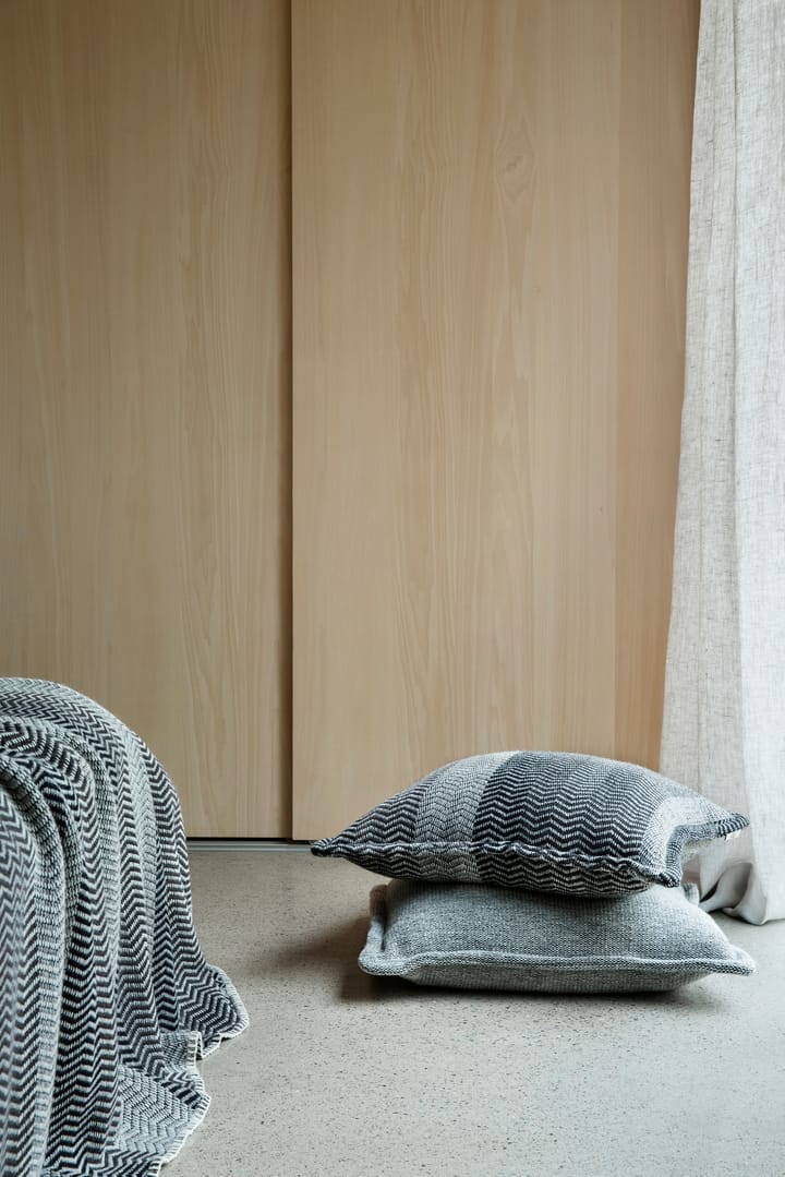 Fri poduszka 60x60 cm - Gray day - Røros Tweed