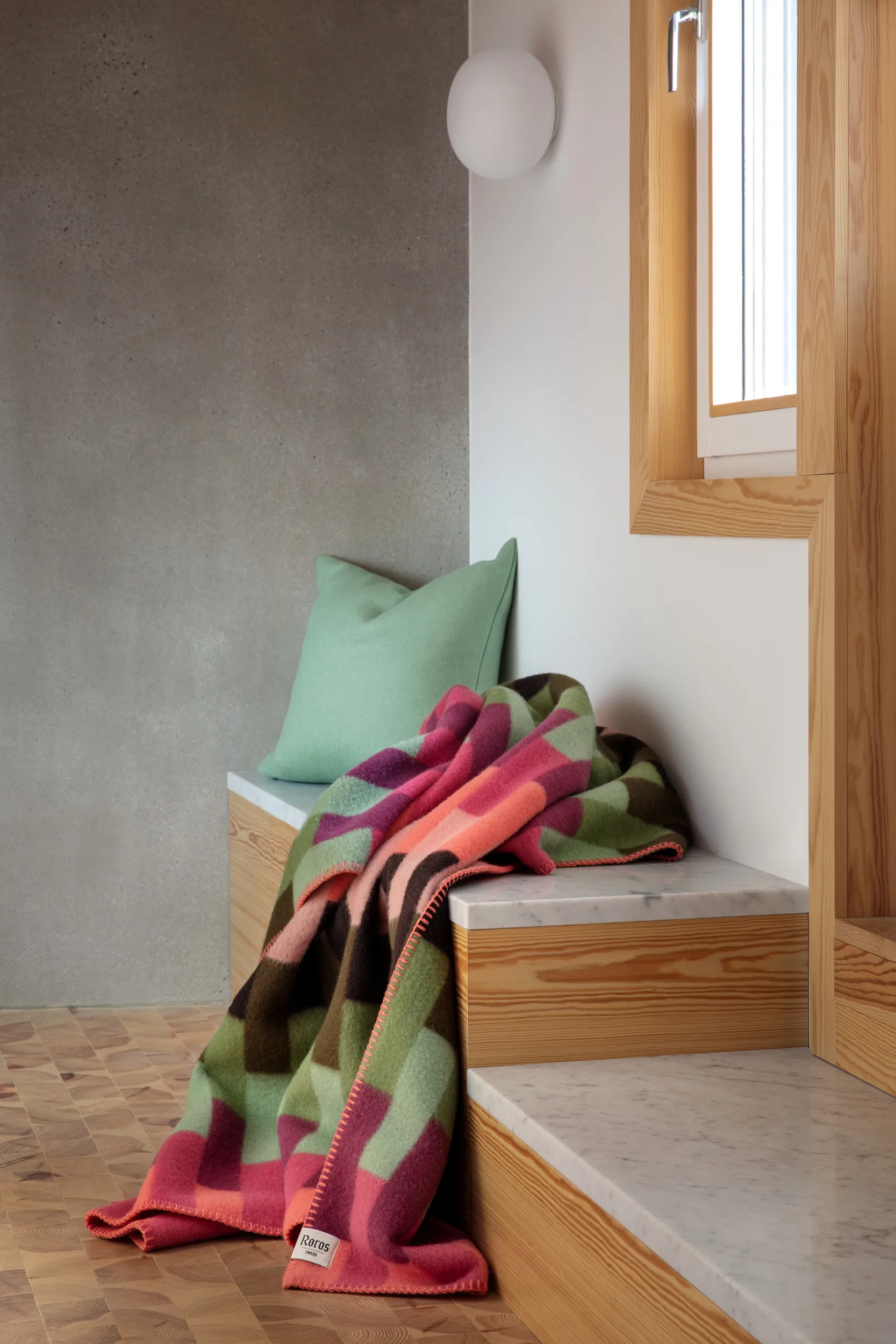 Koc Åsmund 135x200 cm, Pink-green Røros Tweed