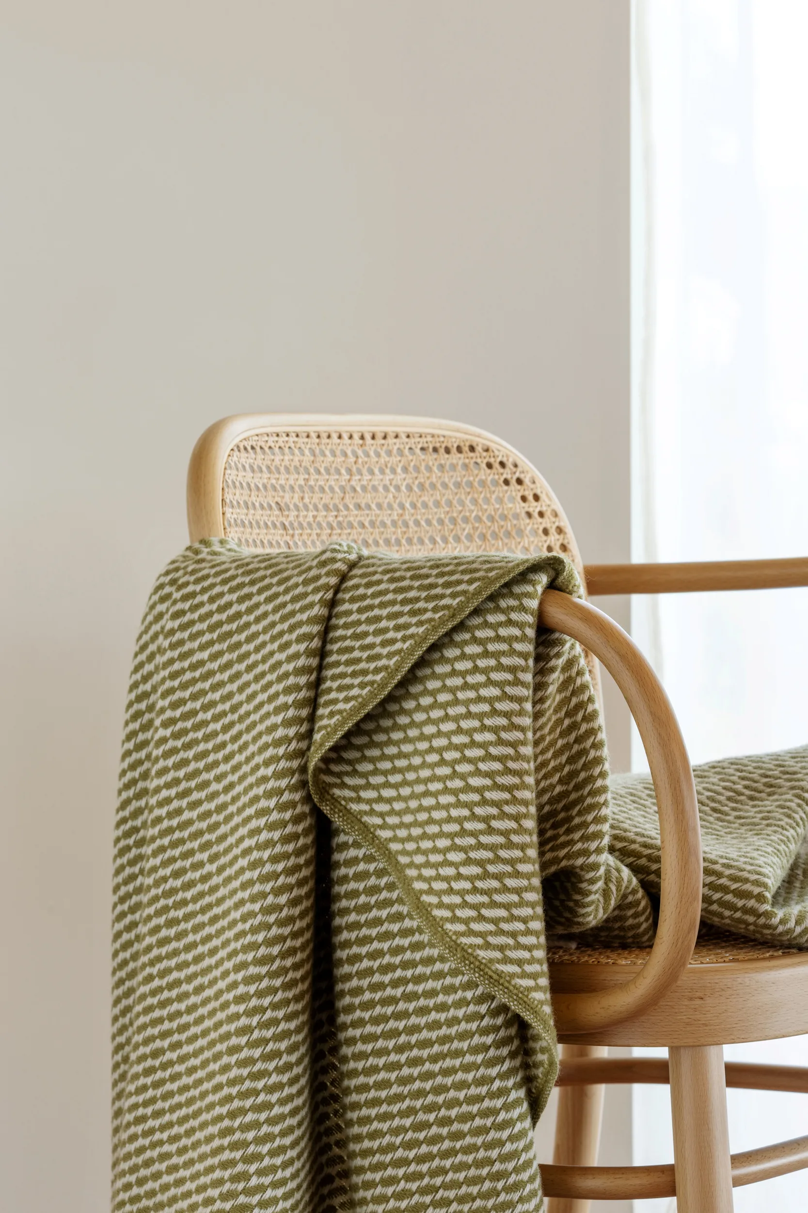 Mello koc 150x210 cm, Leaf green Røros Tweed
