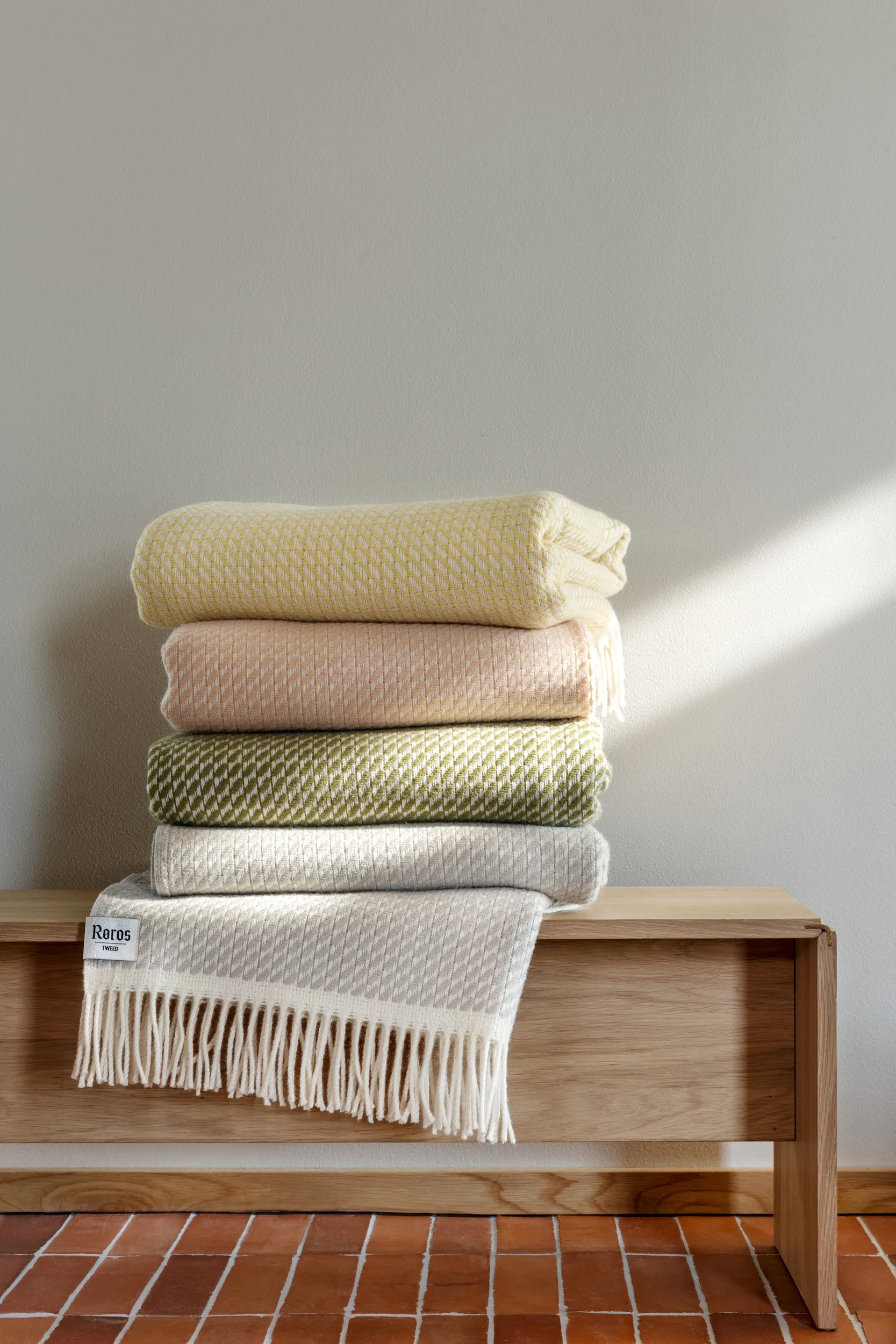 Mello koc 150x210 cm, Lemon yellow Røros Tweed