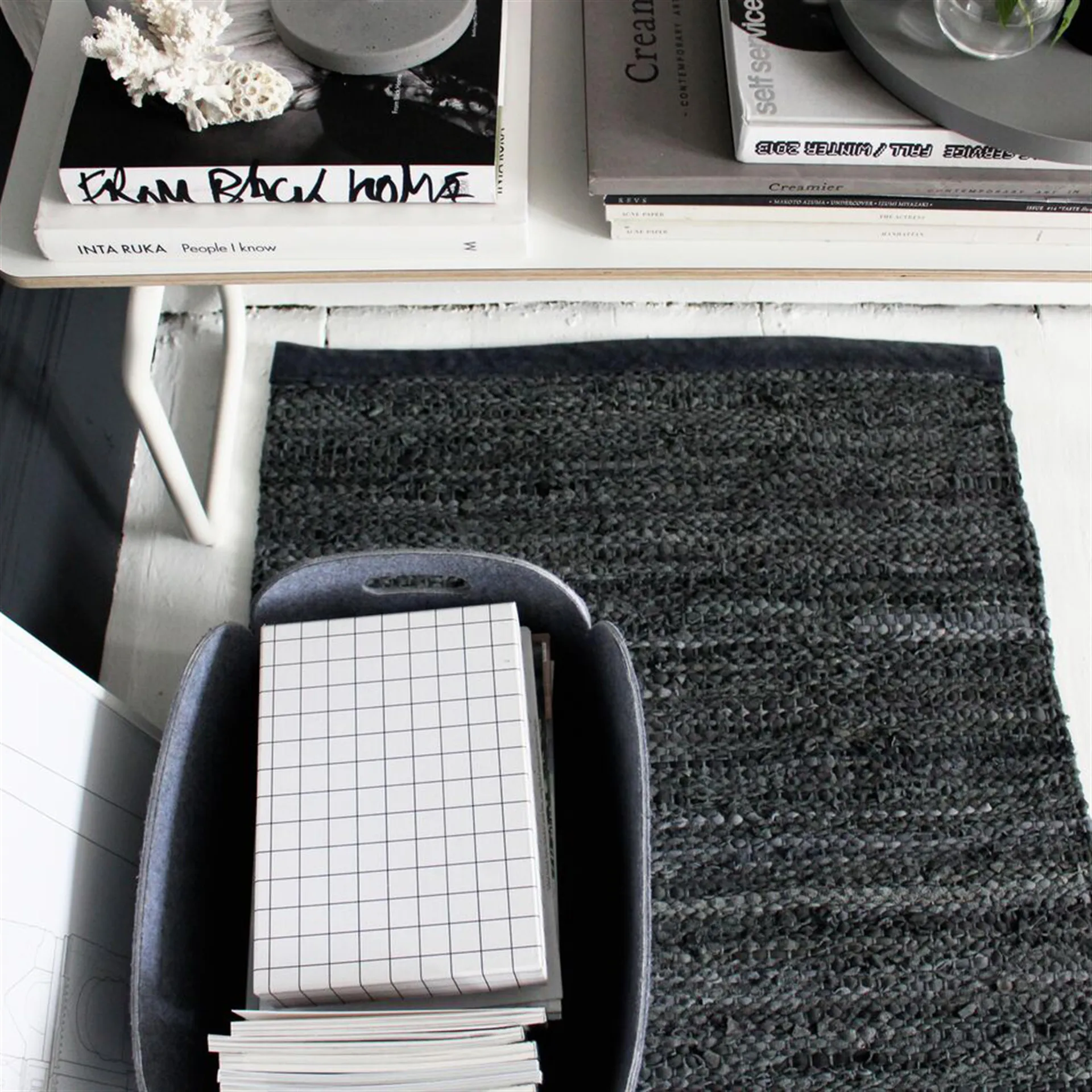 Dywan Leather 65x135 cm, black (czarny) Rug Solid