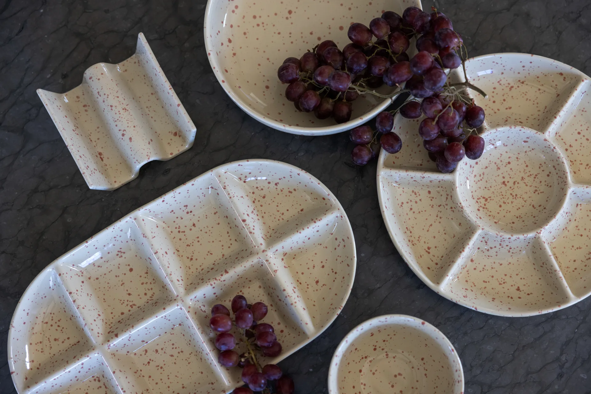 Duża taca do serwowania Ditte 20x36 cm, Beżowo-bordowy Sagaform