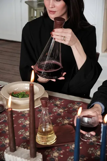 Karafka do wina Gurken - Przezroczysto-ciemnoczerwony, 1,6 L - Sagaform