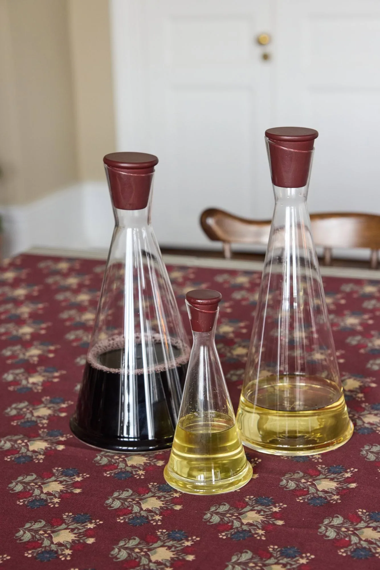 Karafka Gurken, Przezroczysto-ciemnoczerwony, 1,2 L Sagaform
