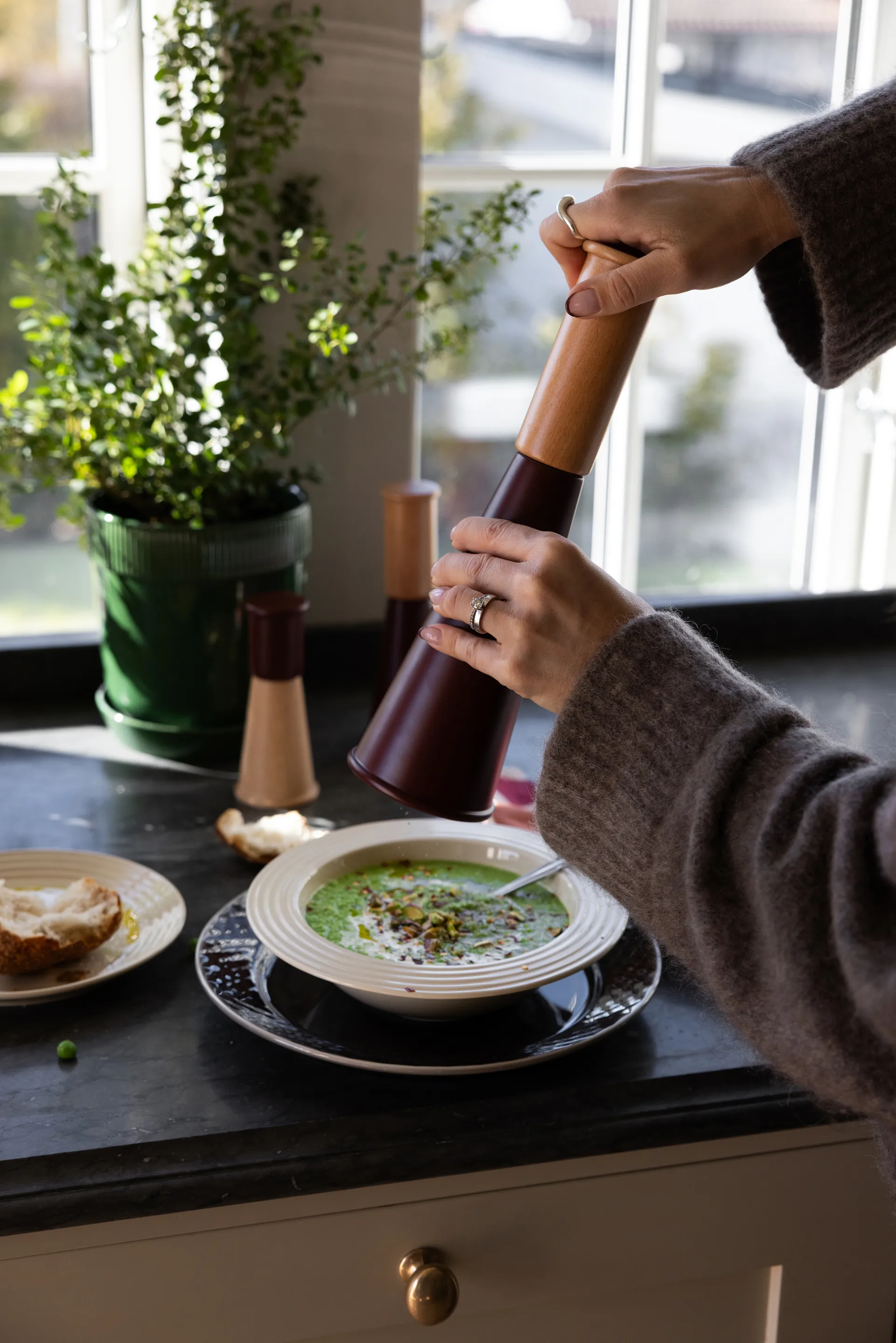 Młynek do soli i pieprzu Gurken duży 32 cm, Czerwono-brązowy Sagaform