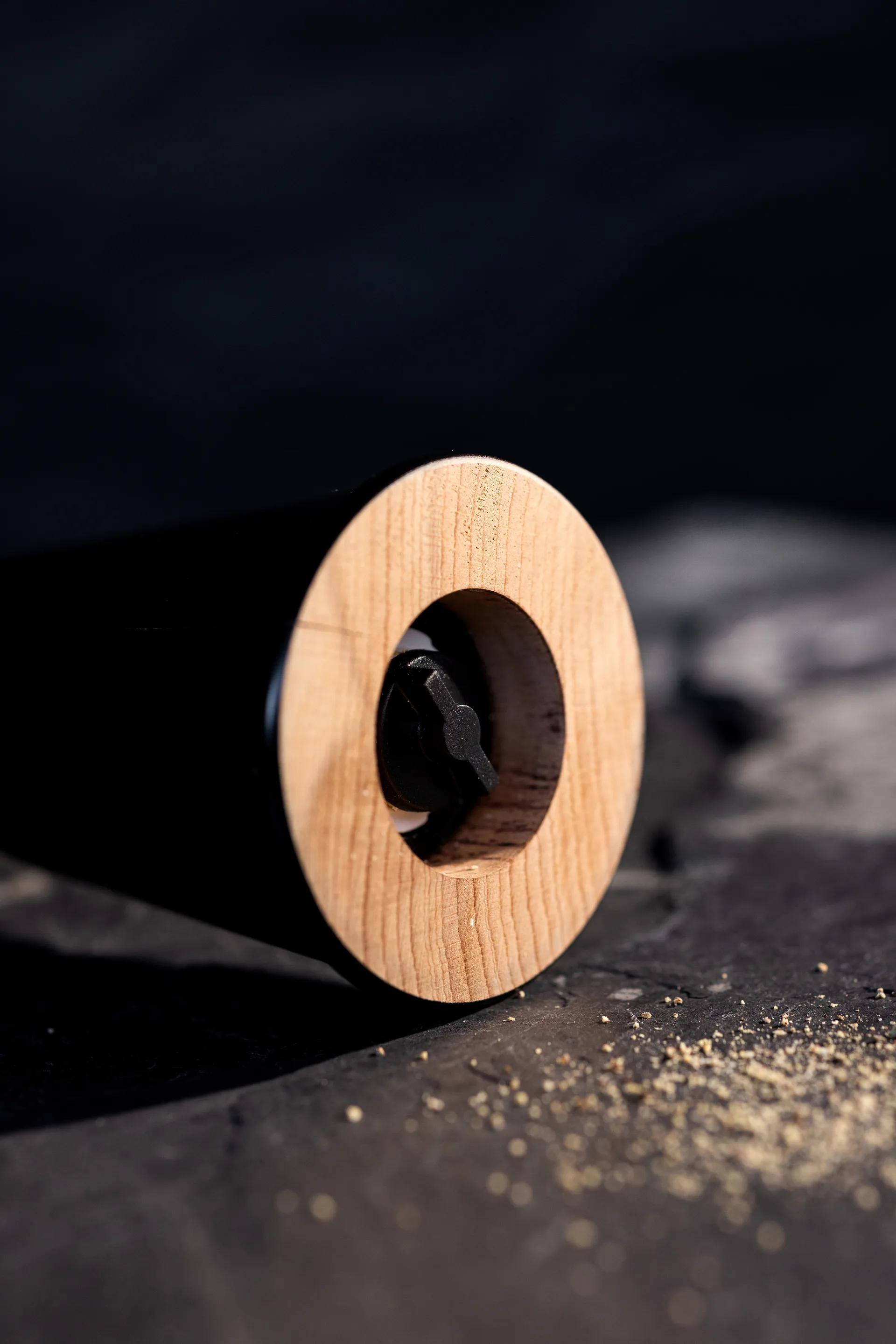 Młynek do soli i pieprzu Gurken średni 20,5 cm, Czarno-brązowy Sagaform