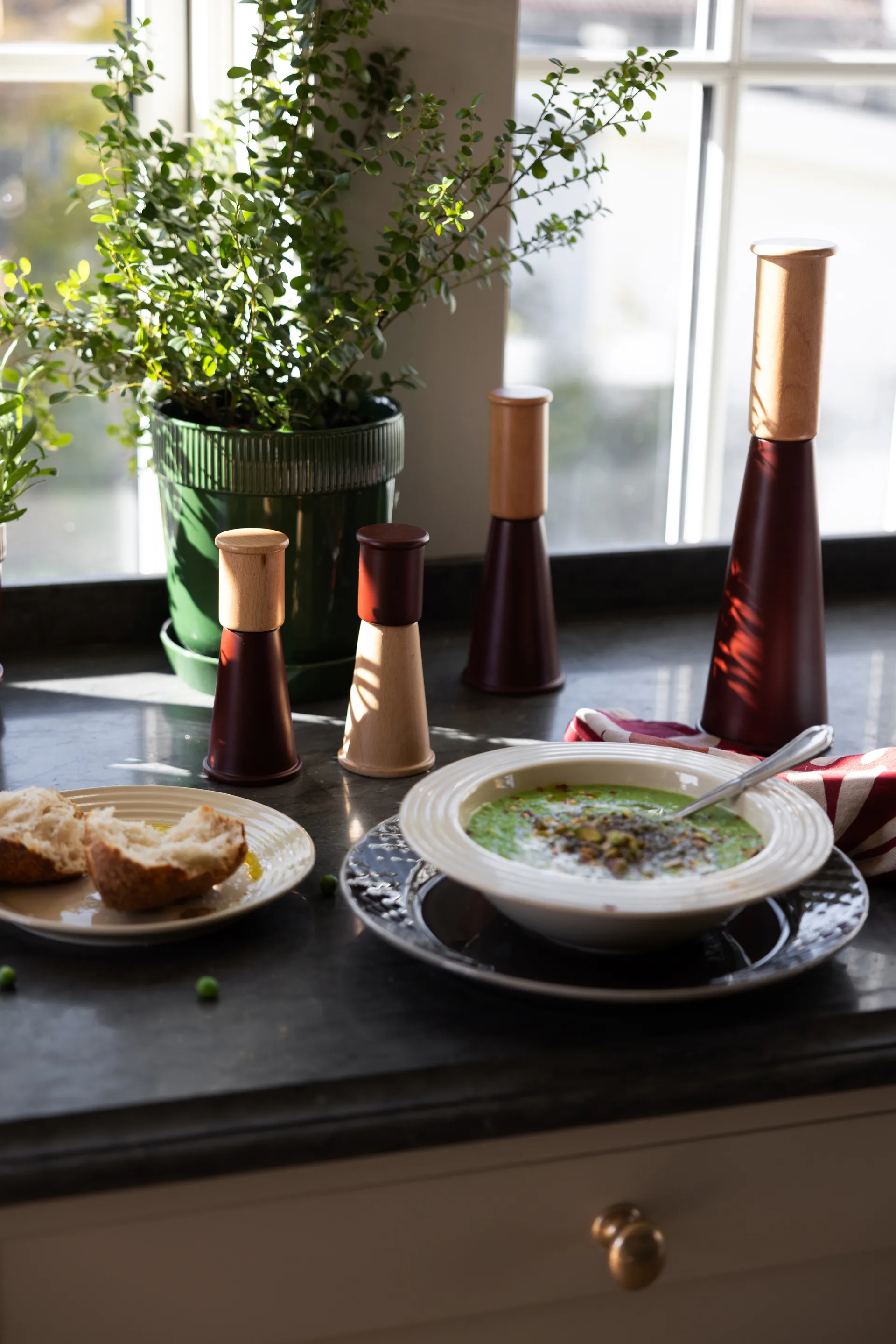 Młynek do soli i pieprzu Gurken średni 20,5 cm, Czerwono-brązowy Sagaform