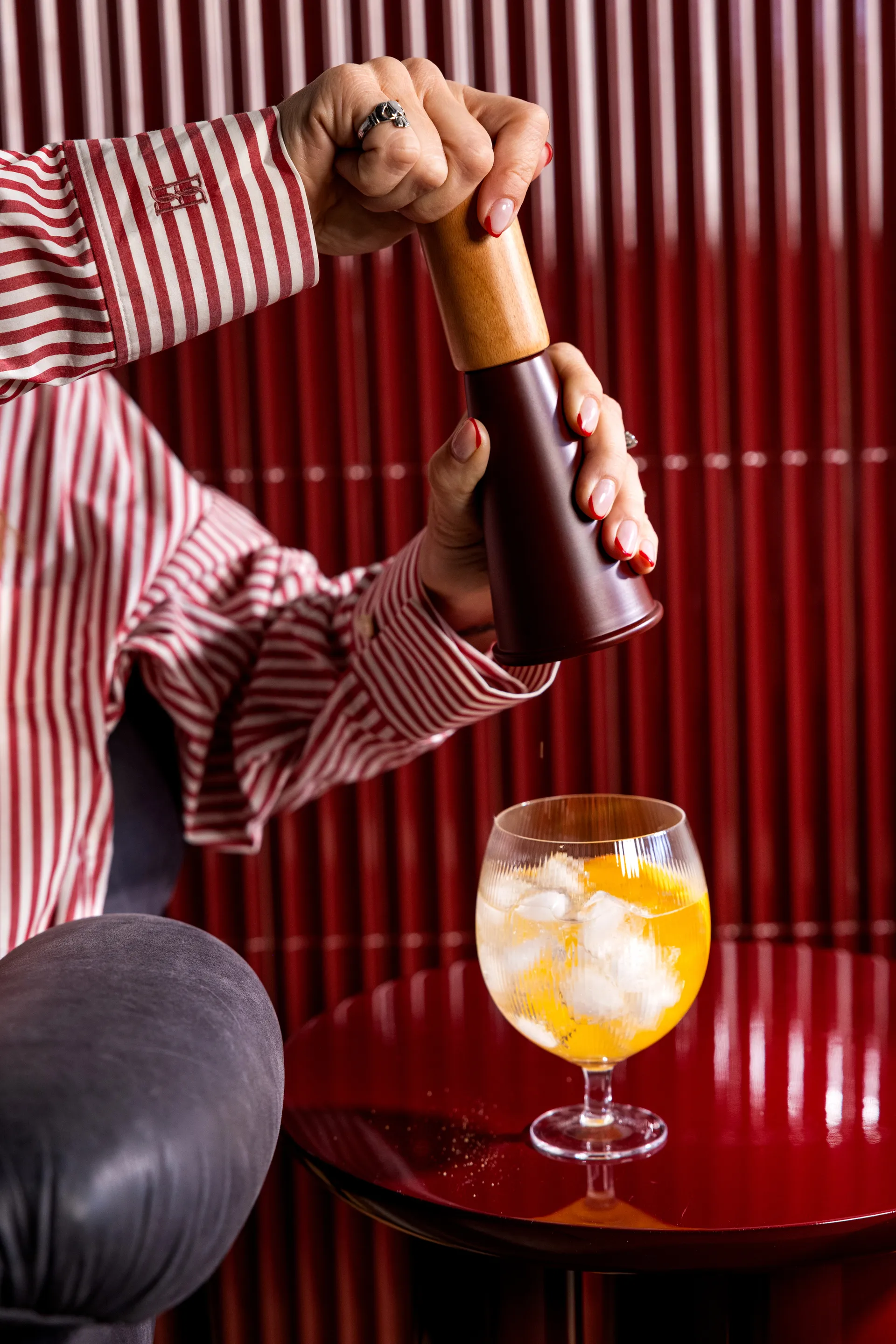 Młynek do soli i pieprzu Gurken średni 20,5 cm, Czerwono-brązowy Sagaform