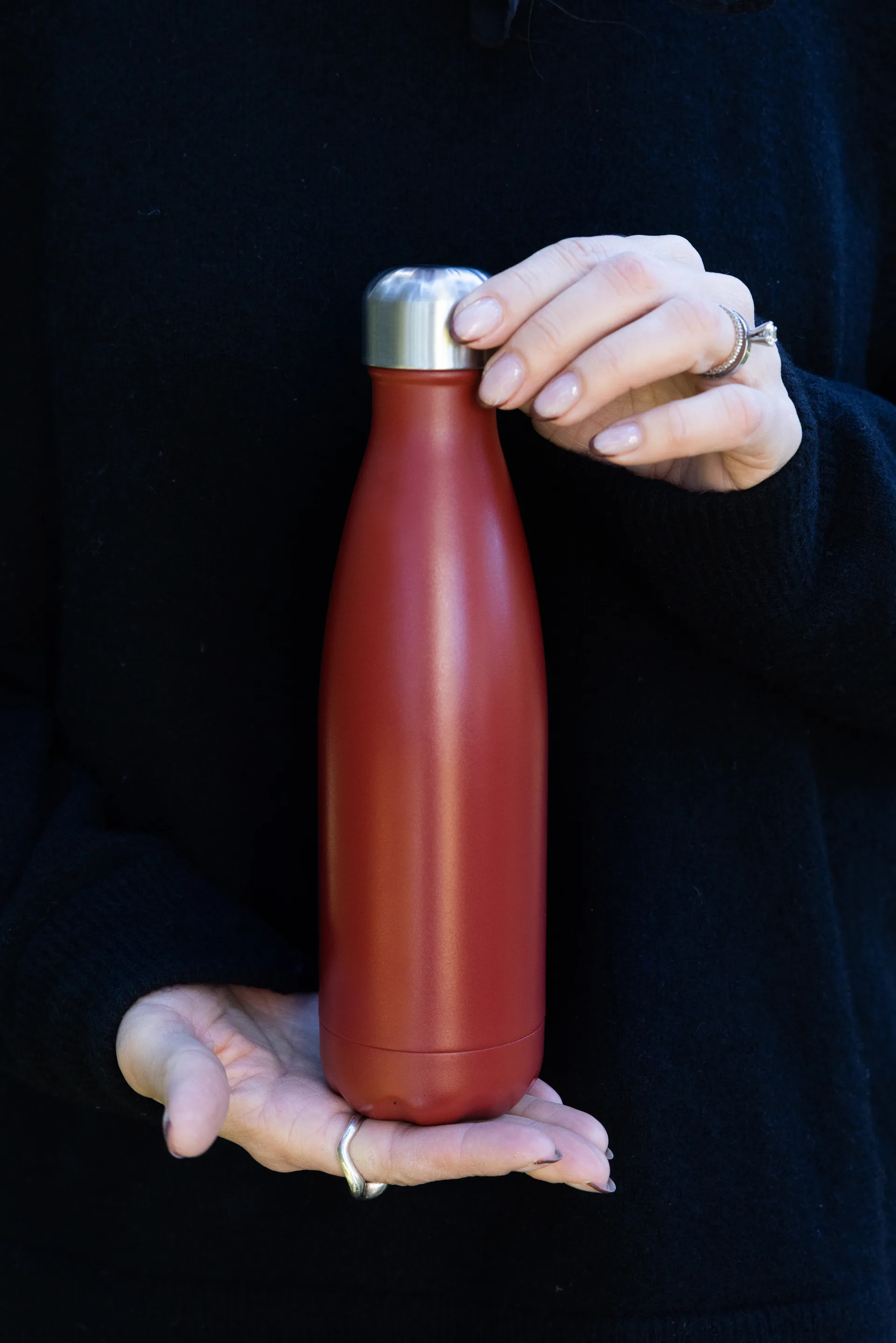 Nils stalowa butelka 500 ml, Czerwony Pantone Sagaform