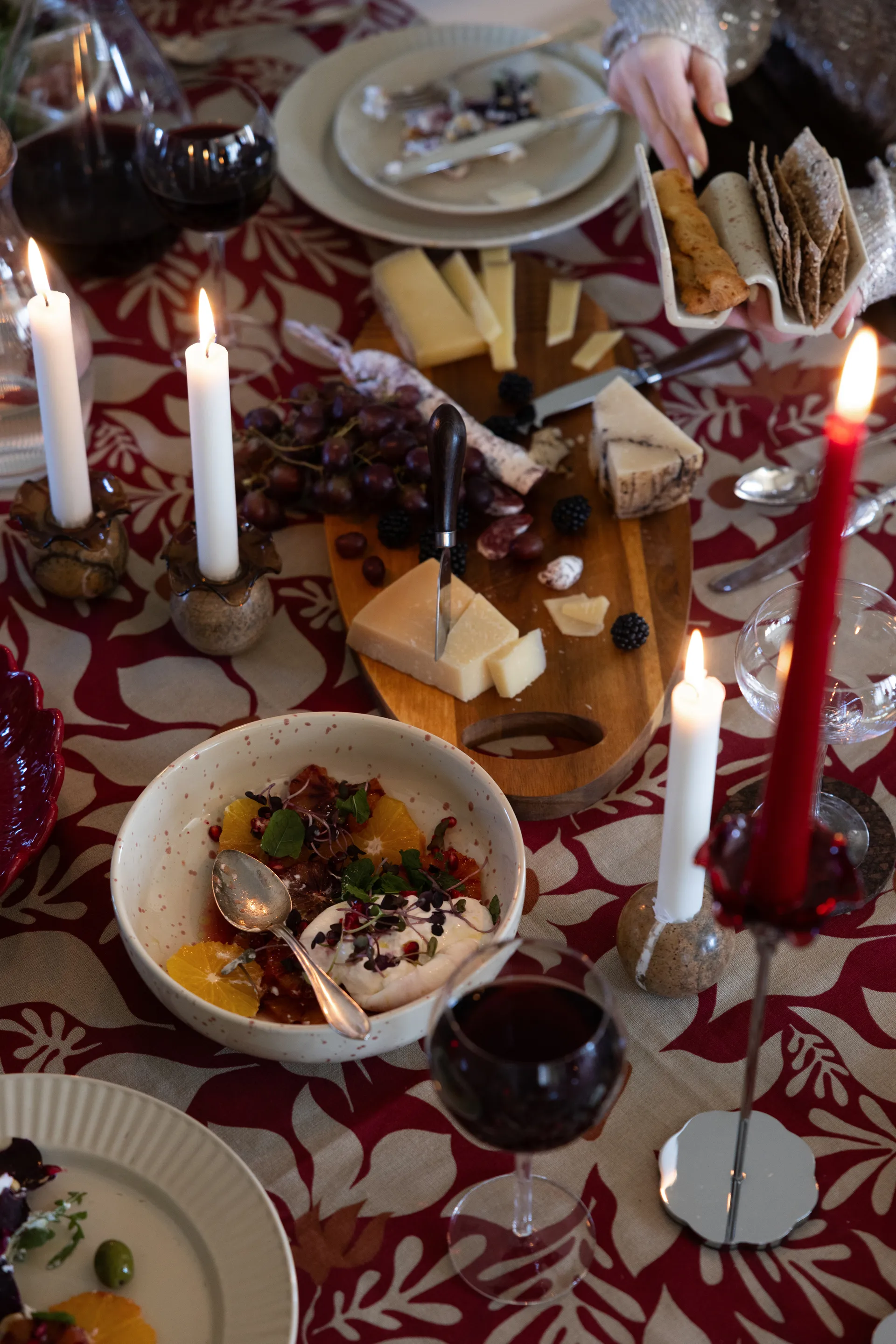 Stojak na tacos Ditte 2-pak, Beżowo-bordowy Sagaform