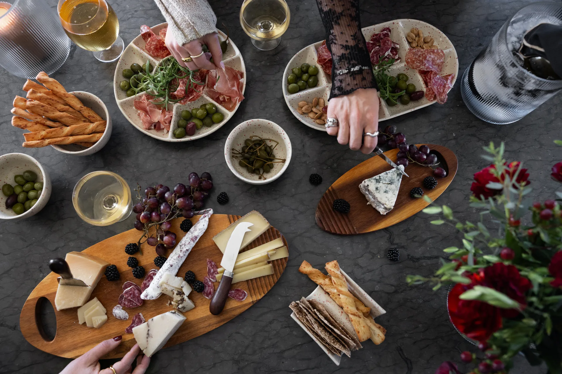 Stojak na tacos Ditte 2-pak, Beżowo-bordowy Sagaform