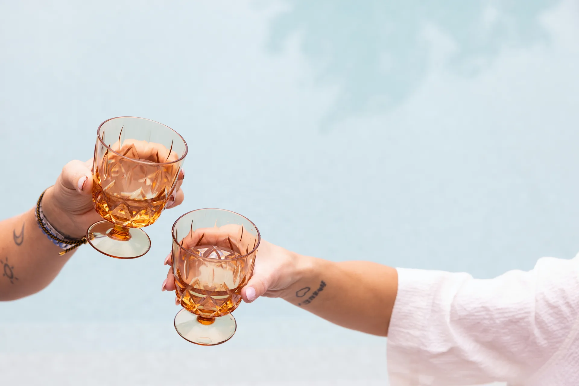 Szklanki plastikowe Picknick Juni 4 szt., Bursztyn Sagaform