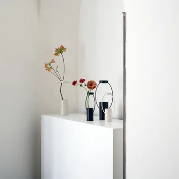 Wazon Moon 30 cm - Czarny - Sagaform
