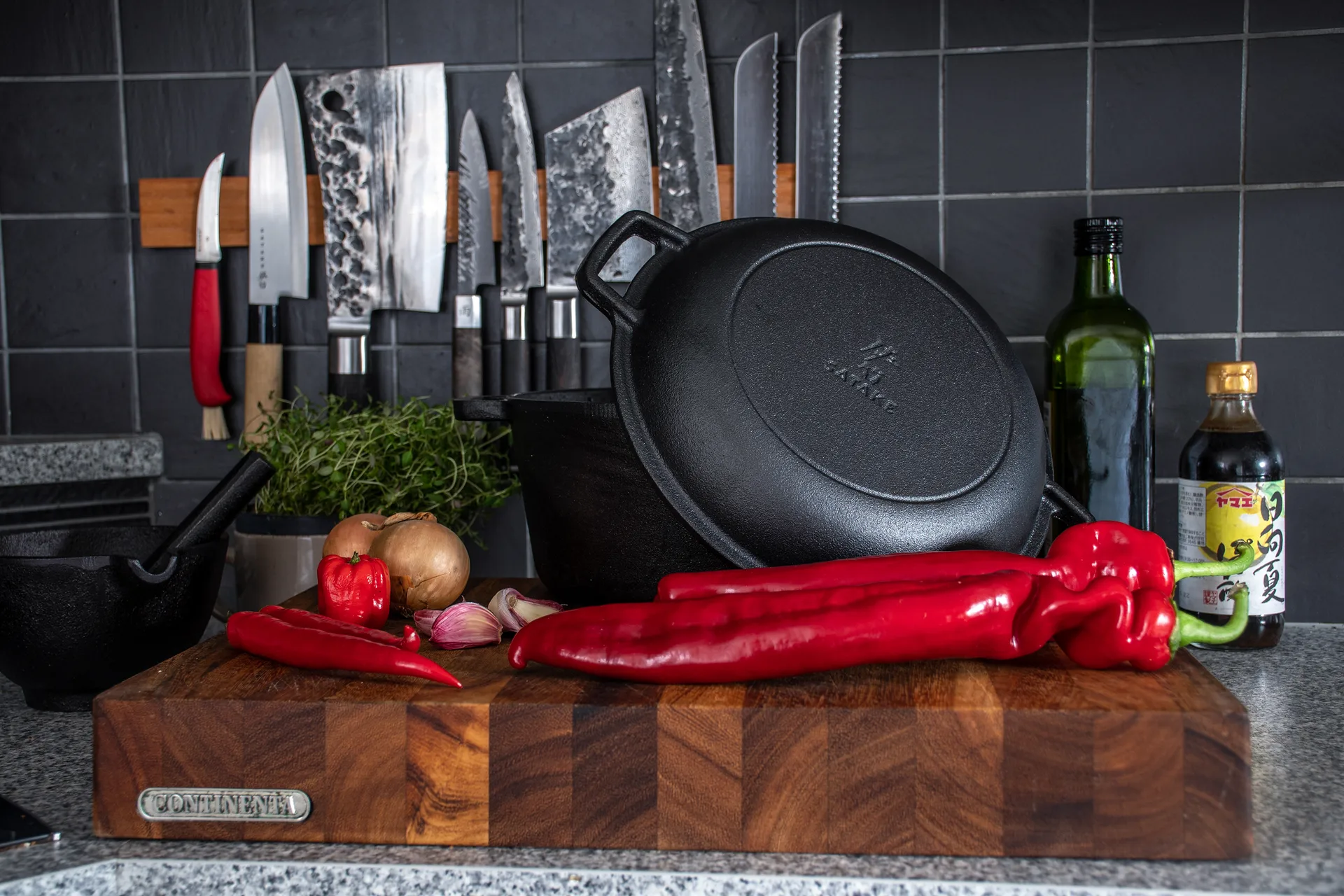 Garnek żeliwny z pokrywką, Ø26 cm Satake