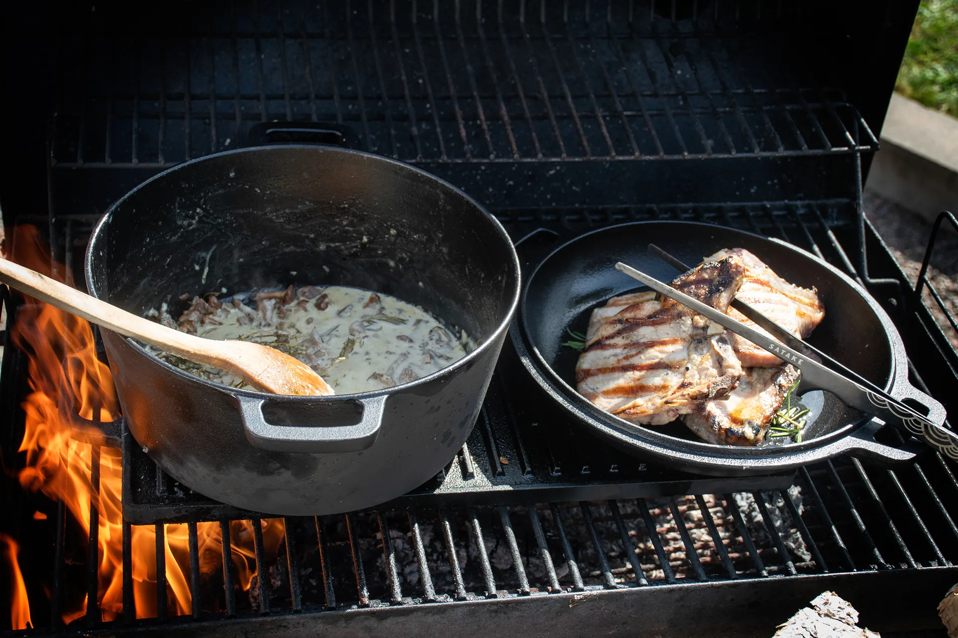 Garnek żeliwny z pokrywką, Ø26 cm Satake