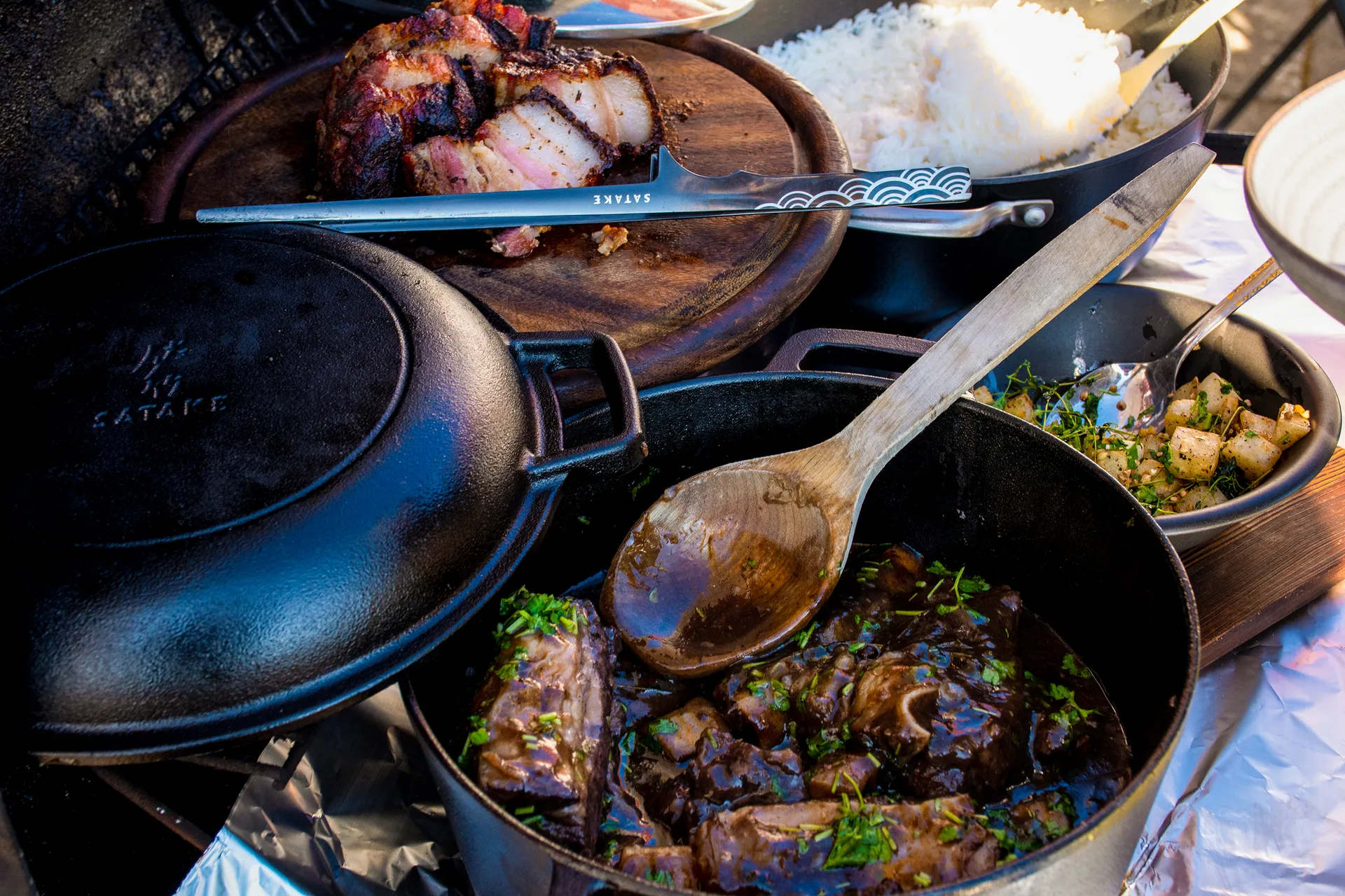 Garnek żeliwny z pokrywką, Ø26 cm Satake